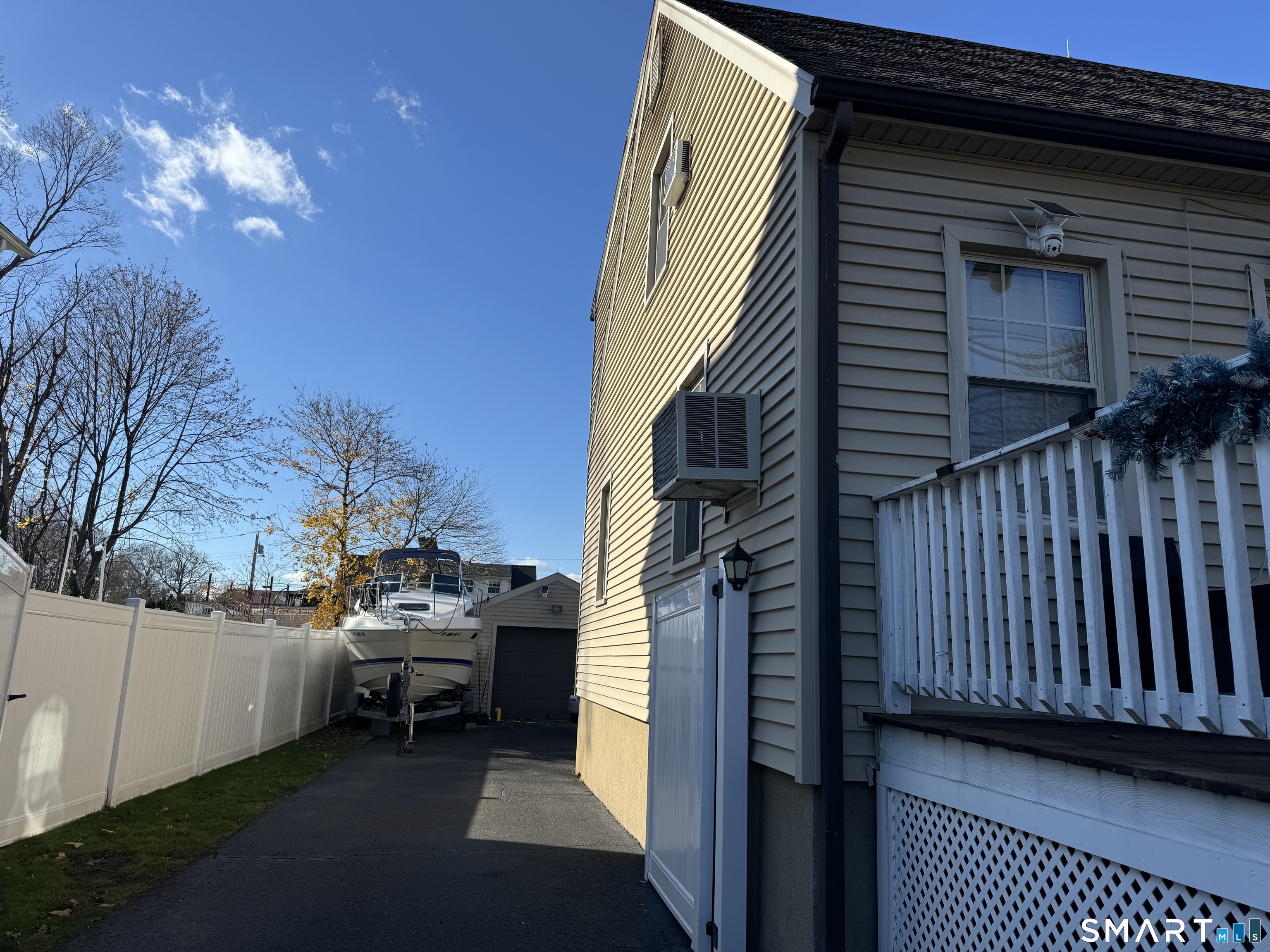 425 Huntington Road photo 25
