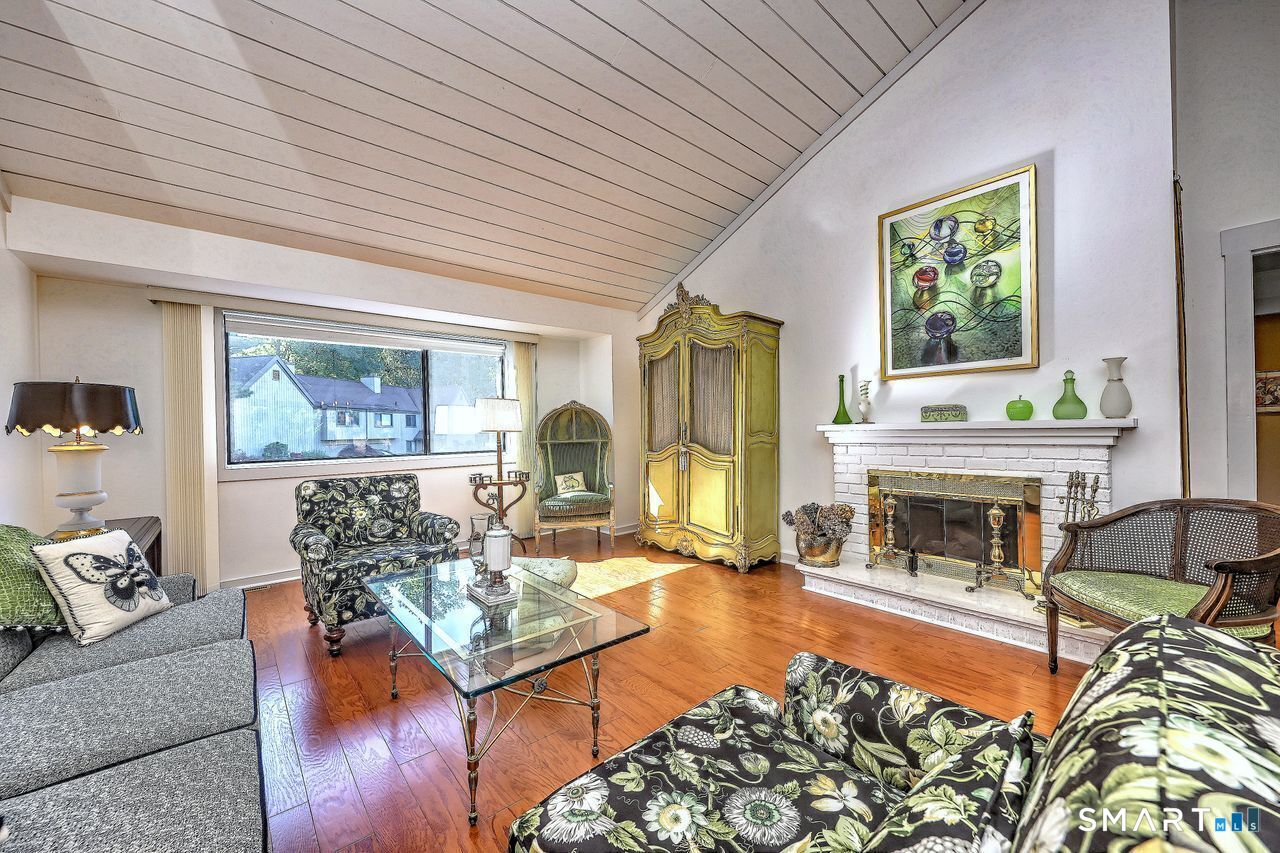 209 Acorn Lane Unit #B photo 12