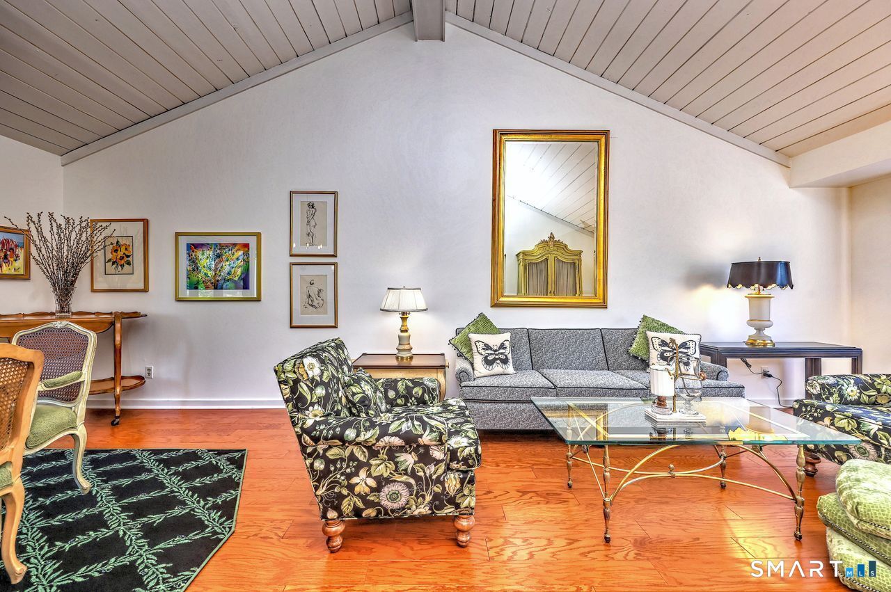 209 Acorn Lane Unit #B photo 13