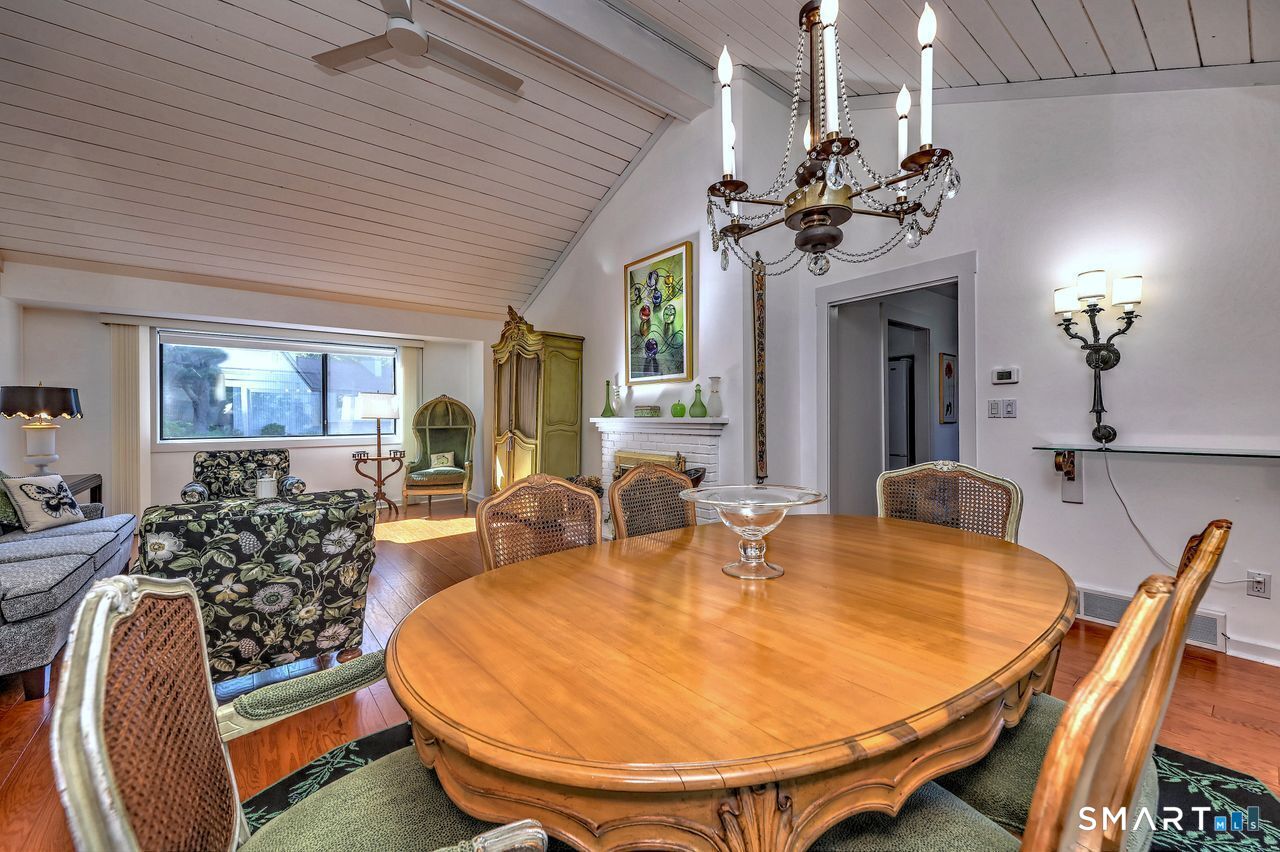 209 Acorn Lane Unit #B photo 14