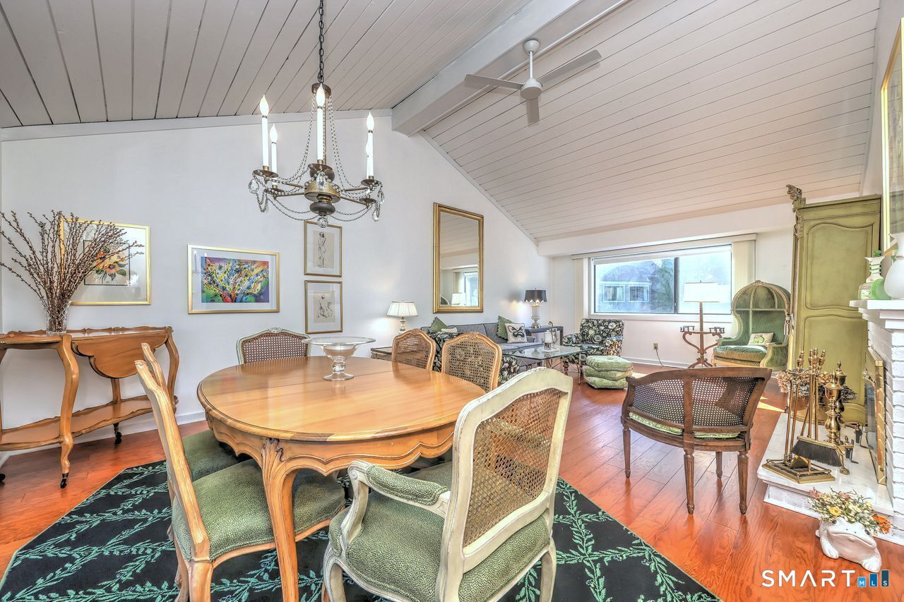 209 Acorn Lane Unit #B photo 15