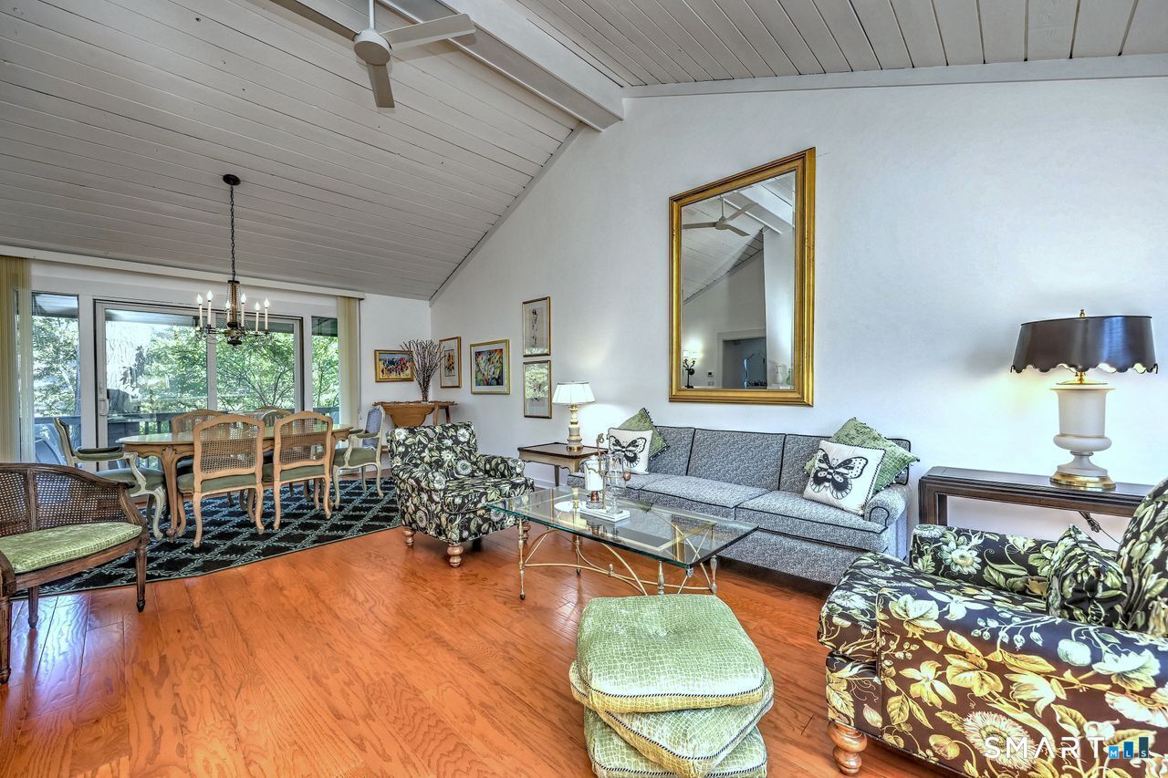 209 Acorn Lane Unit #B photo 18