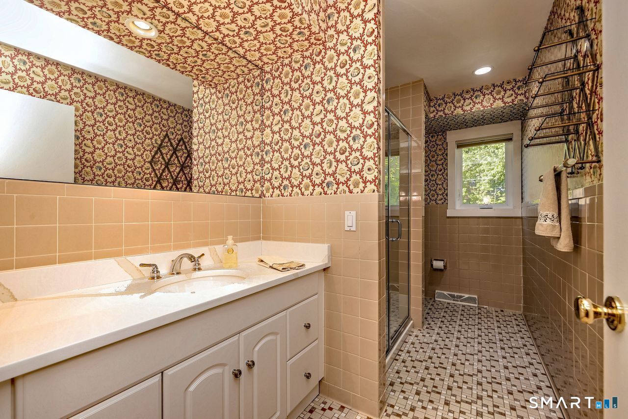 209 Acorn Lane Unit #B photo 24
