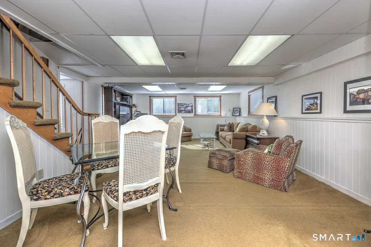 209 Acorn Lane Unit #B photo 30