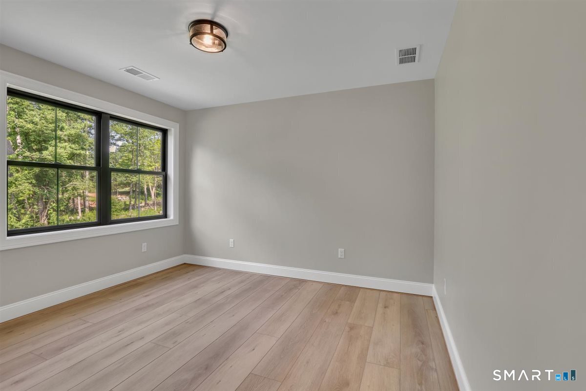 29 Ashford Road photo 22