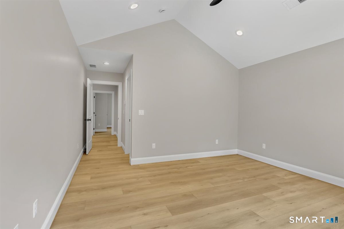 29 Ashford Road photo 32