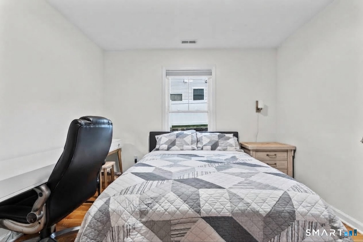 65 Sterling Street photo 16