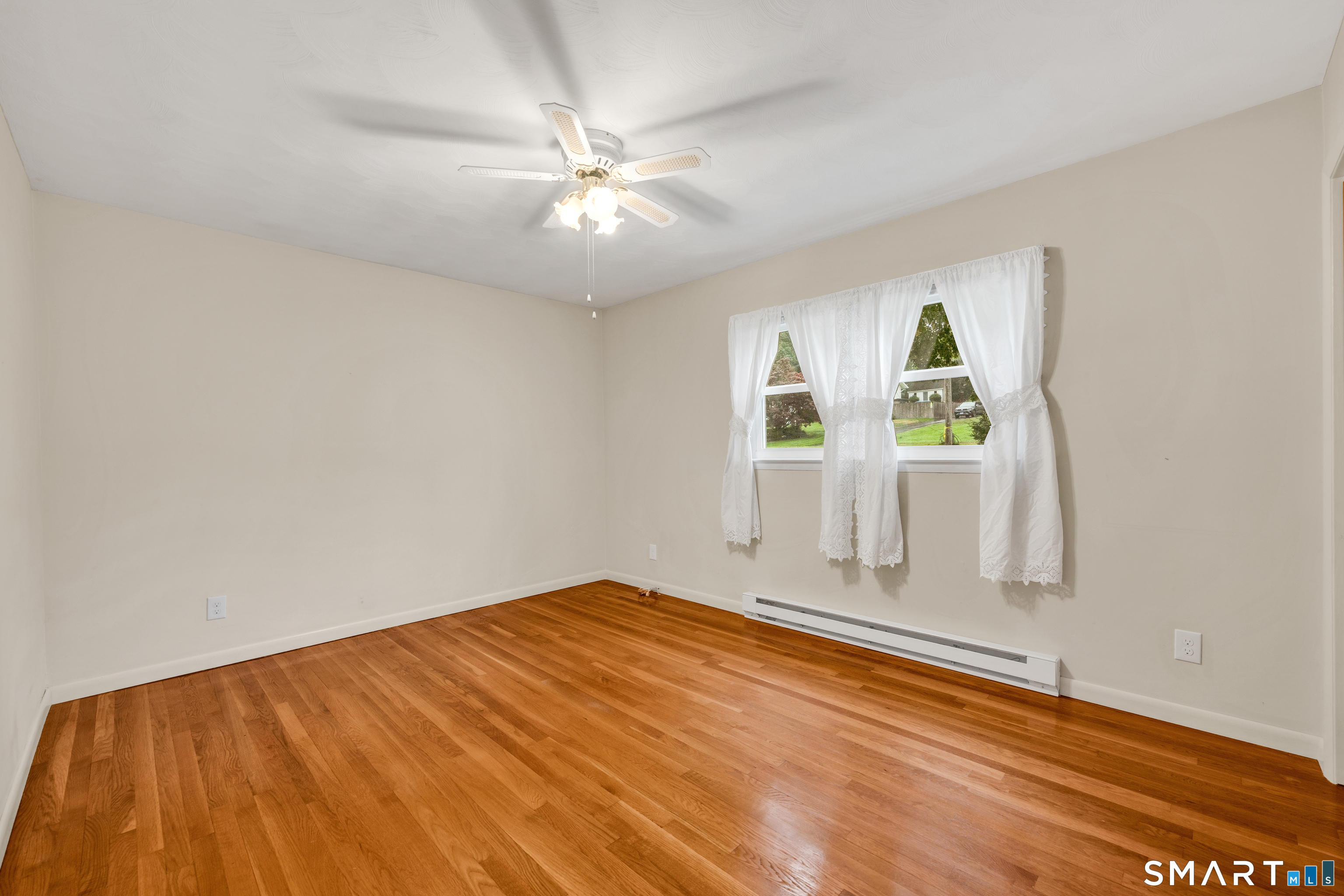 54 Evelyn Drive photo 24