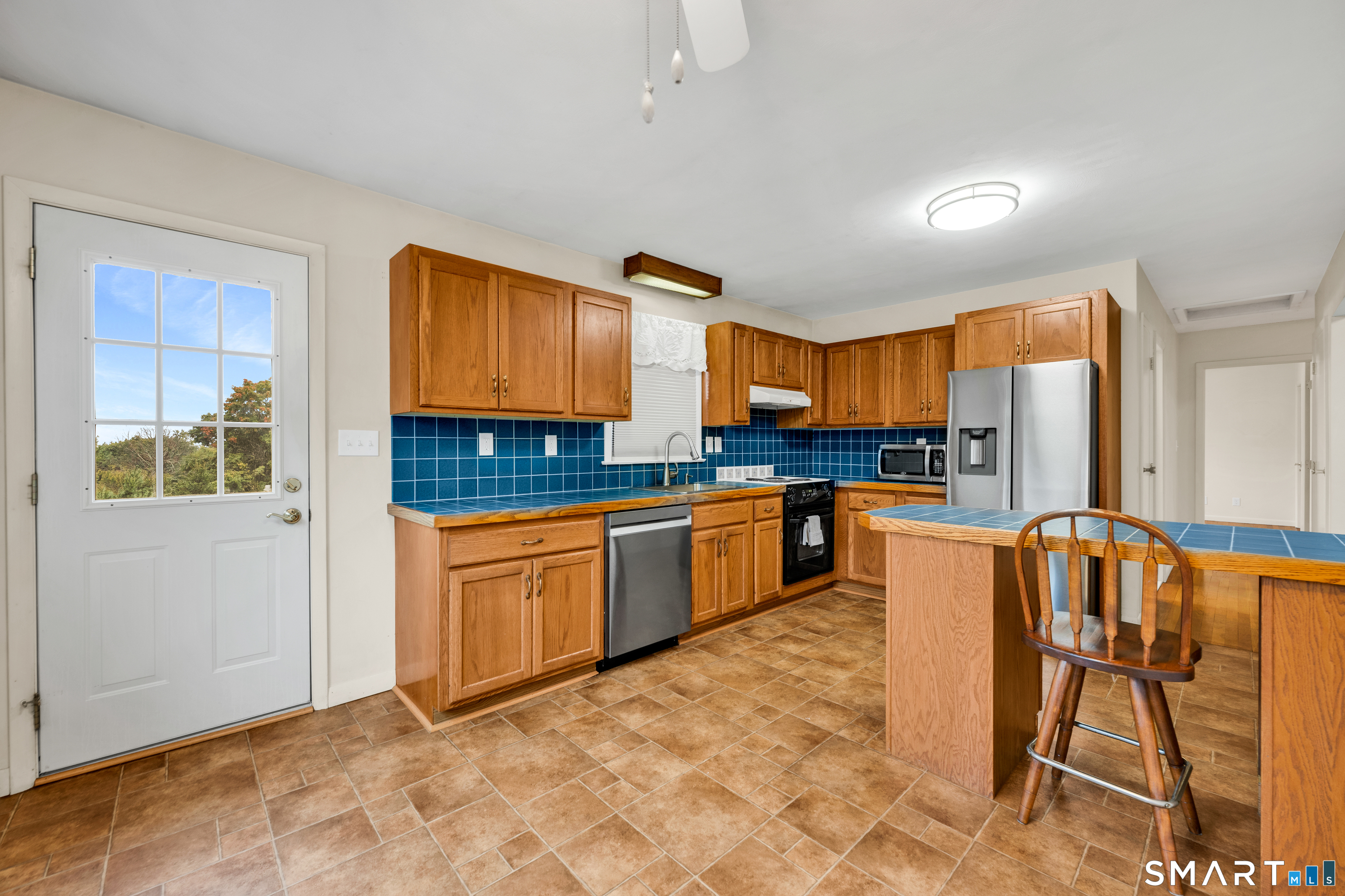 54 Evelyn Drive photo 17