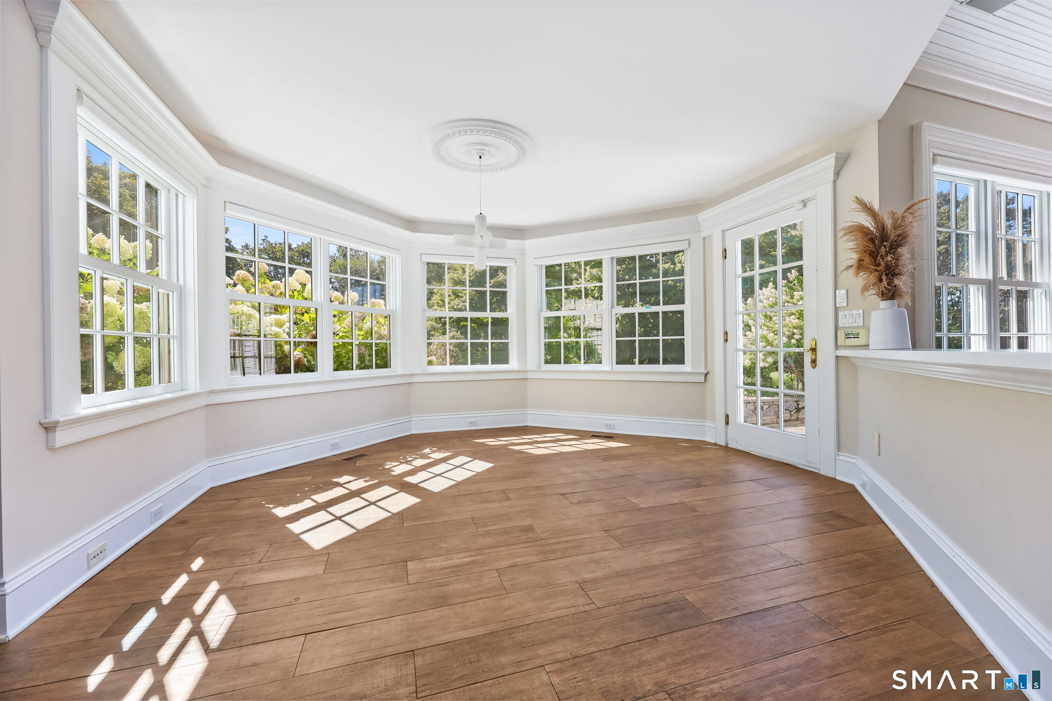 2493 Redding Road photo 12