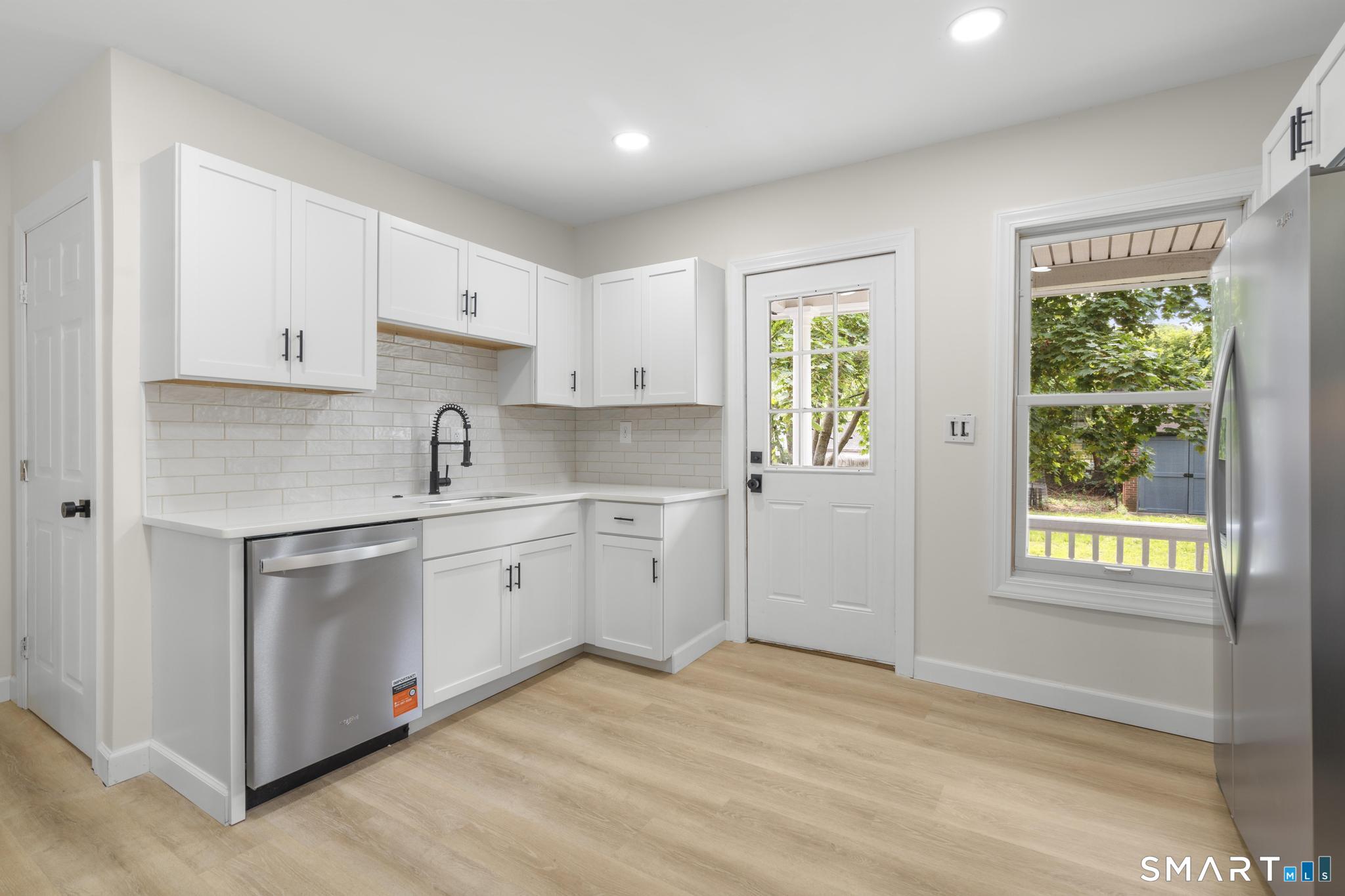 122 Union Avenue photo 4