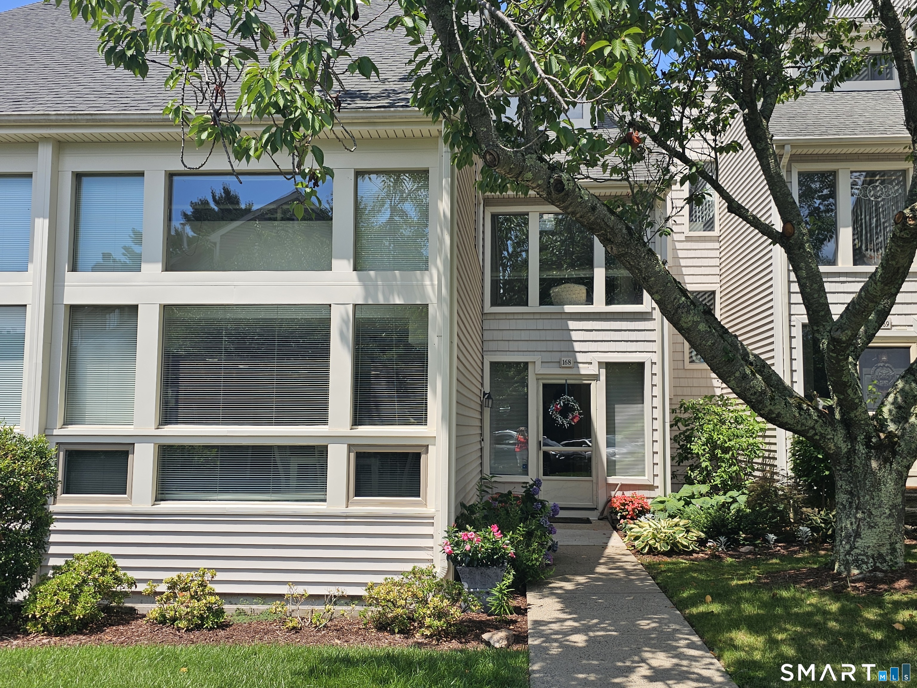 Townhouse for sale at 168 Turtle Bay Dr #168, Branford, CT 06405 | MLS# 24208717