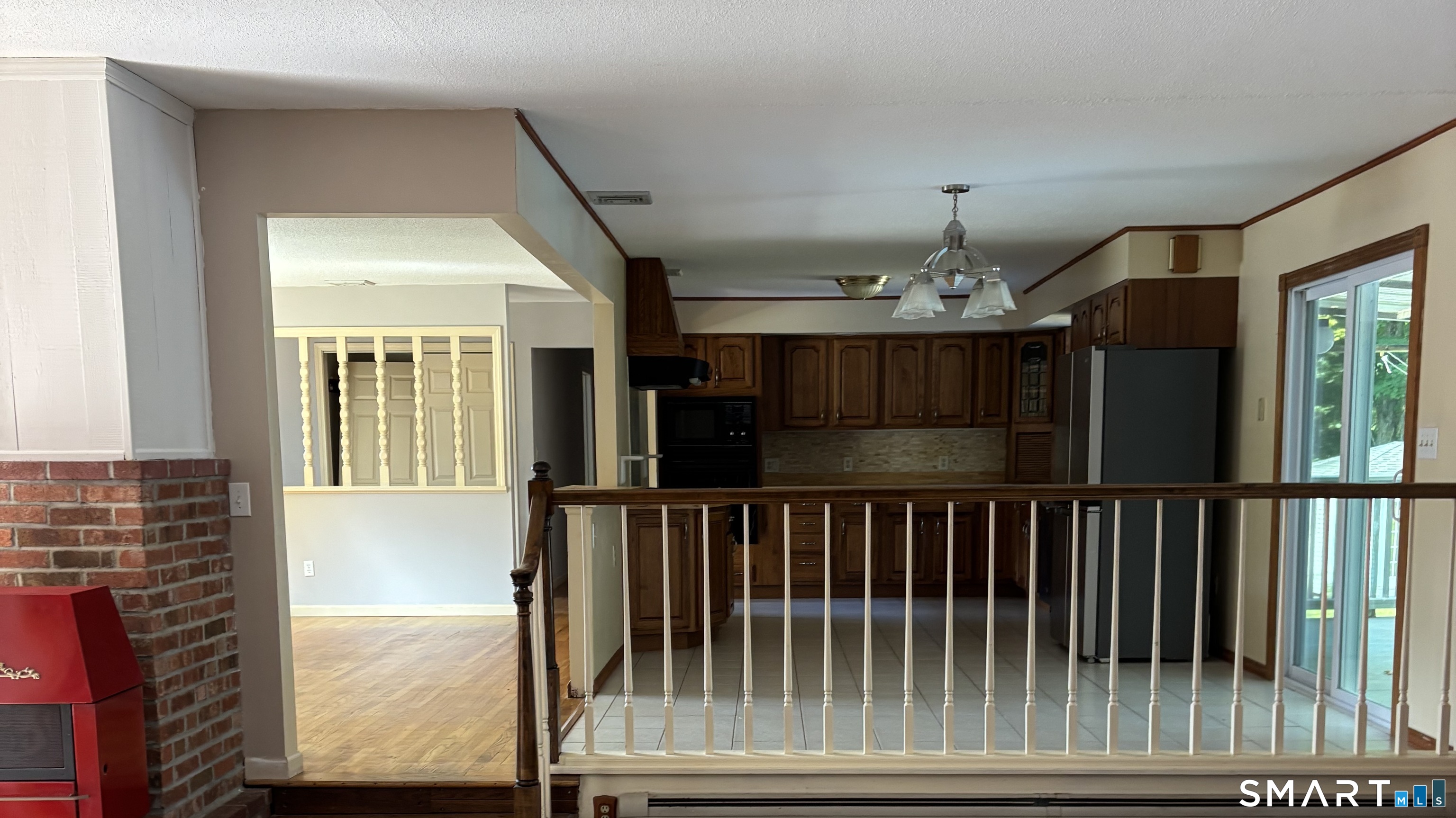 752 New Haven Avenue photo 4