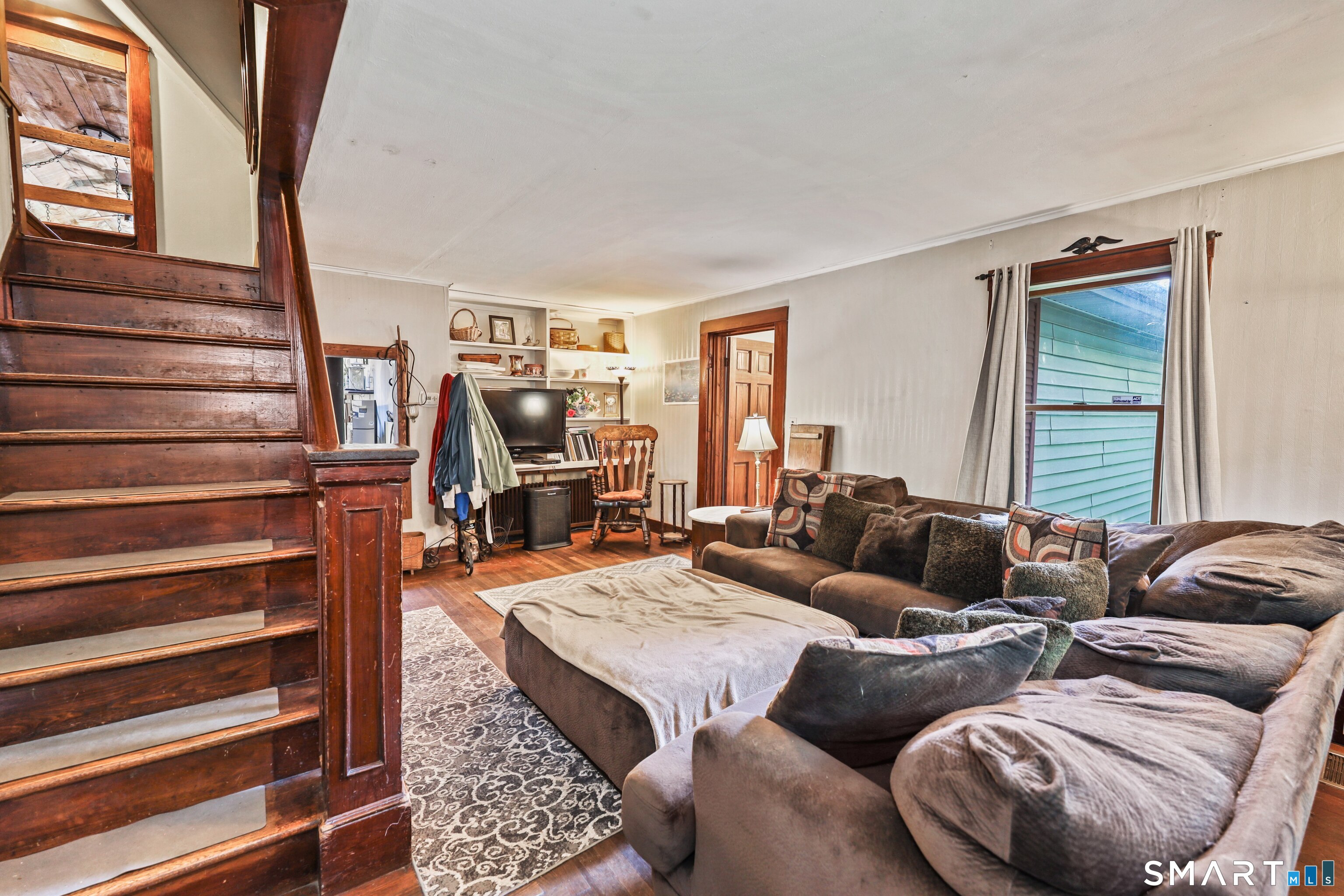 328 East Street photo 10