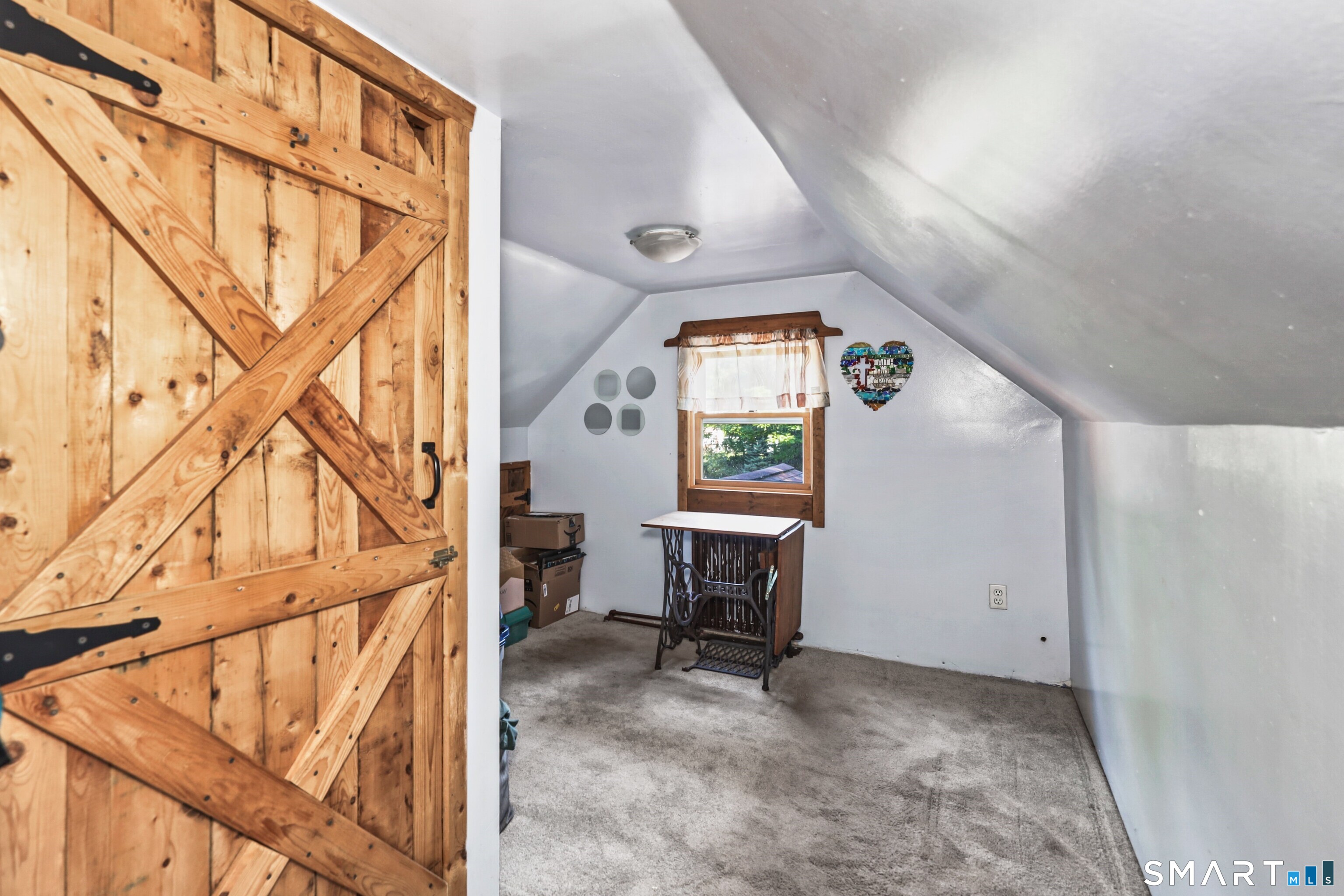 328 East Street photo 18
