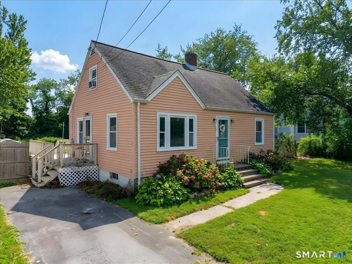 16 Roseleah Drive