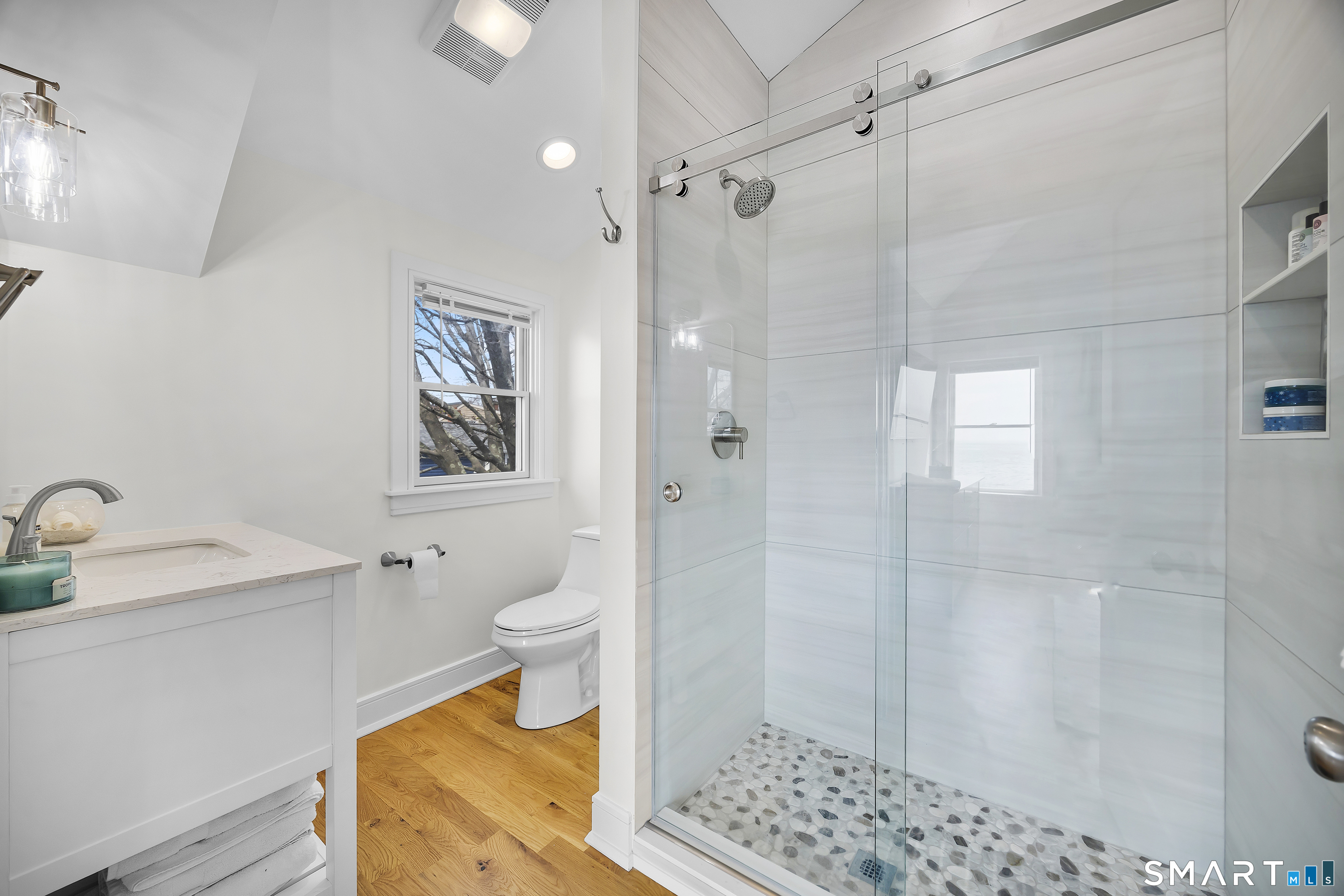 1 Annawon Avenue photo 19