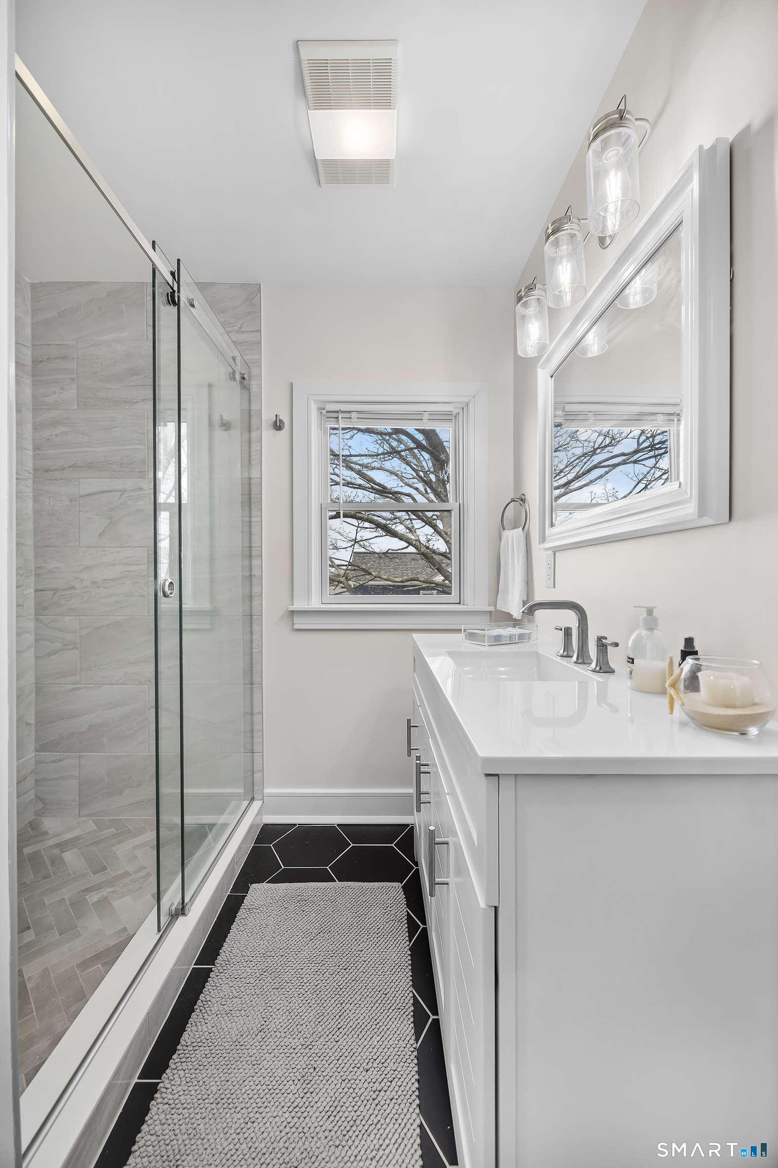 1 Annawon Avenue photo 22