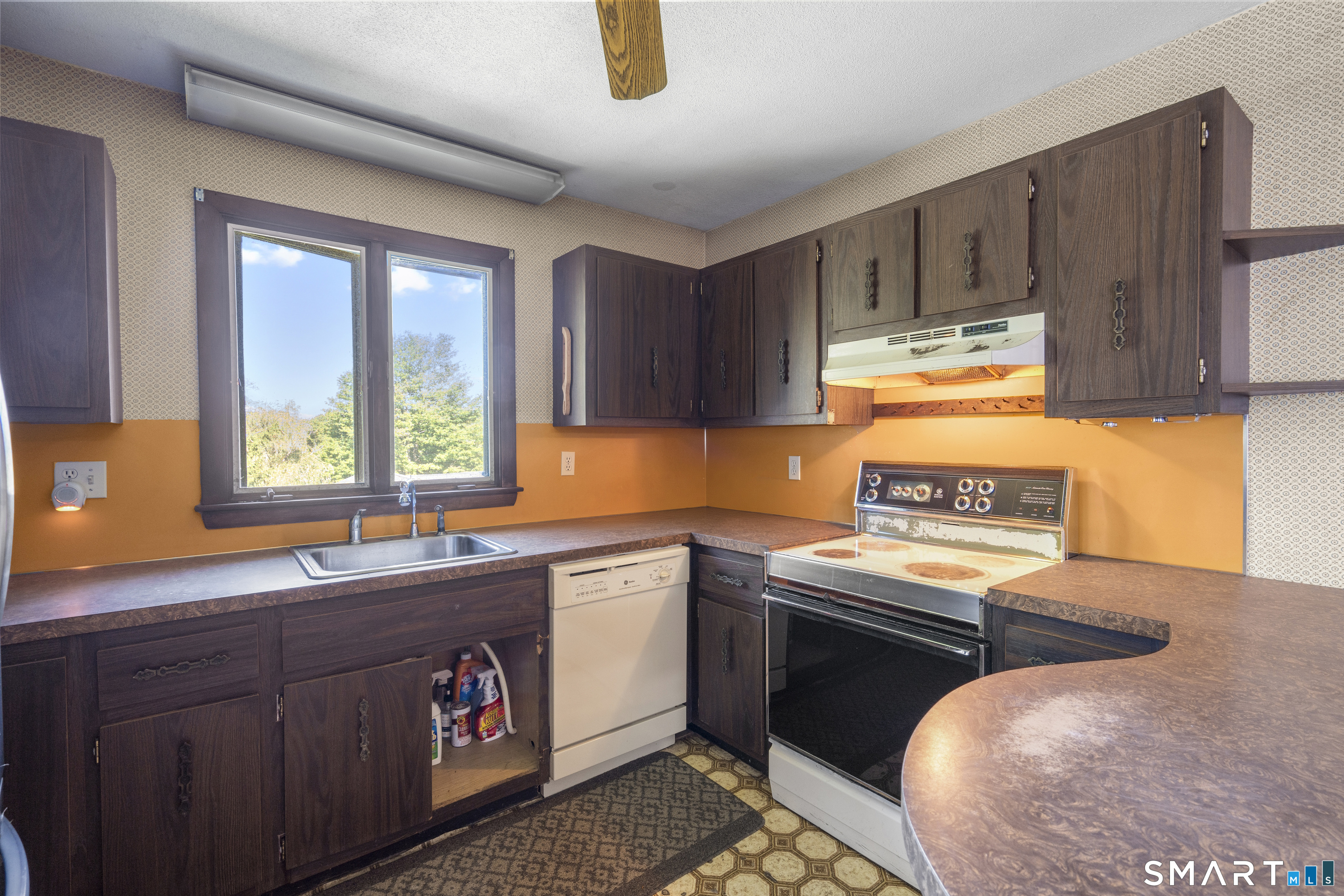 107 Bayview Circle photo 16