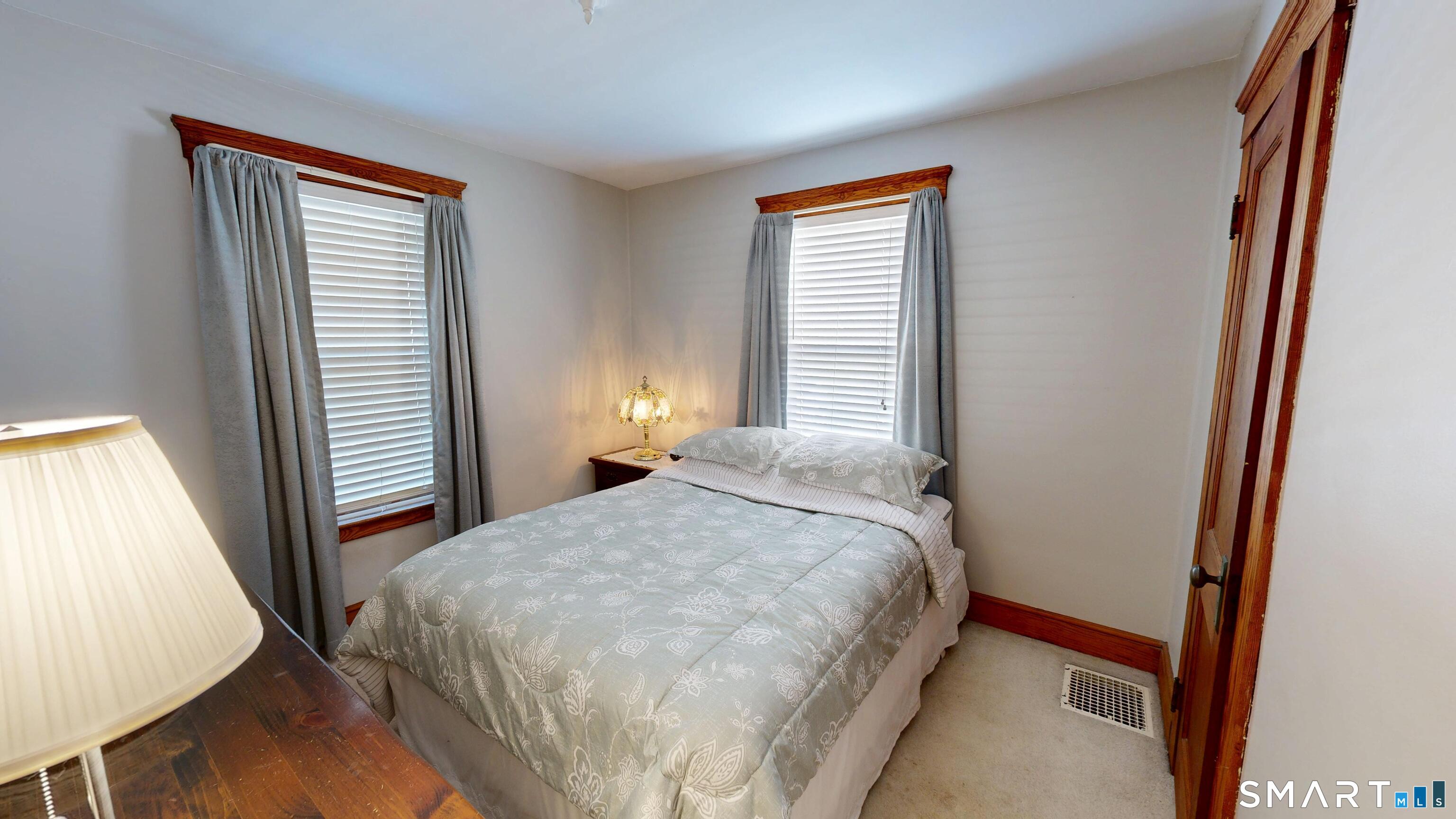 355 Parker Avenue South photo 13