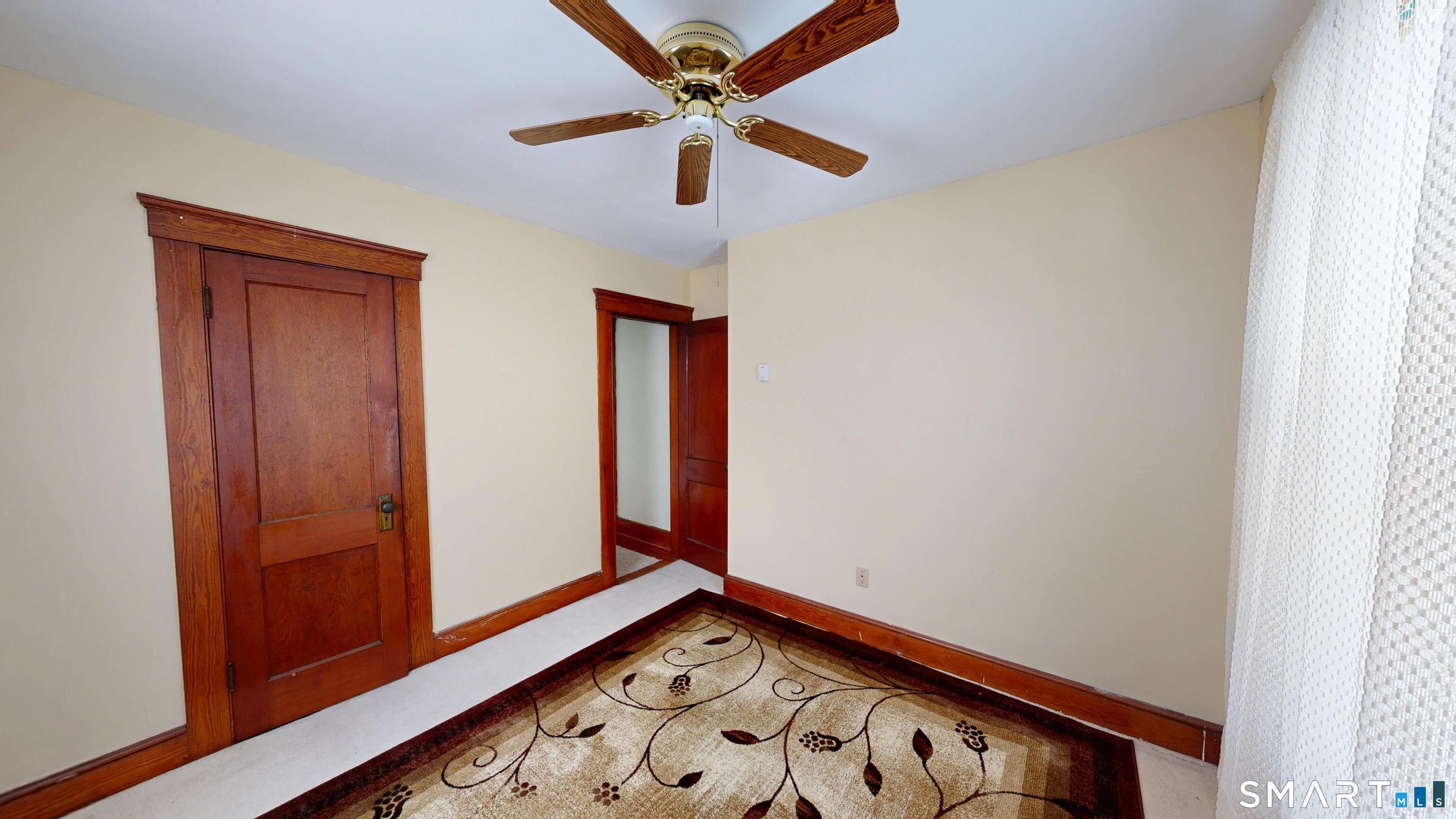 355 Parker Avenue South photo 23