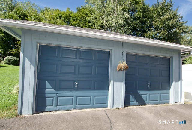 355 Parker Avenue South photo 31