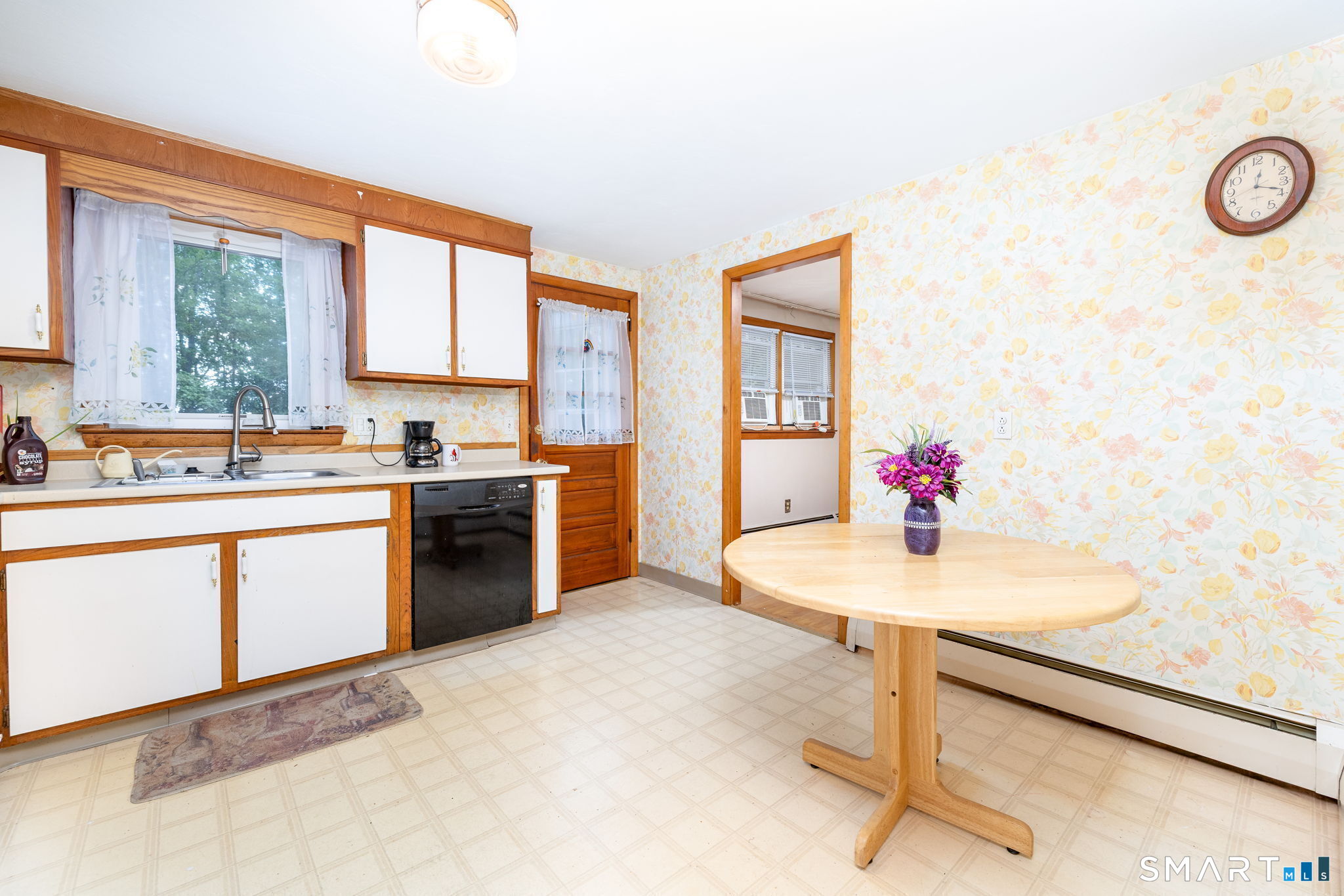 136 Charter Road photo 10