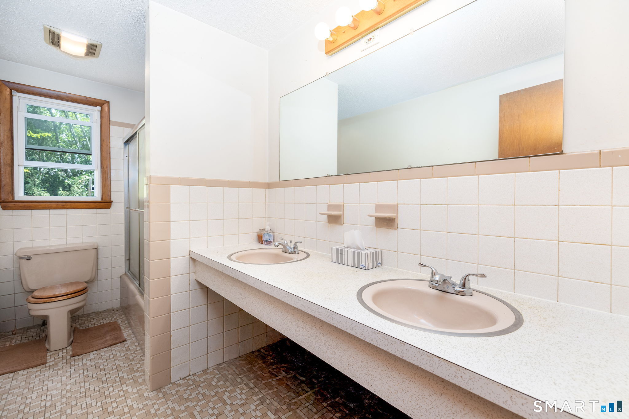 136 Charter Road photo 13