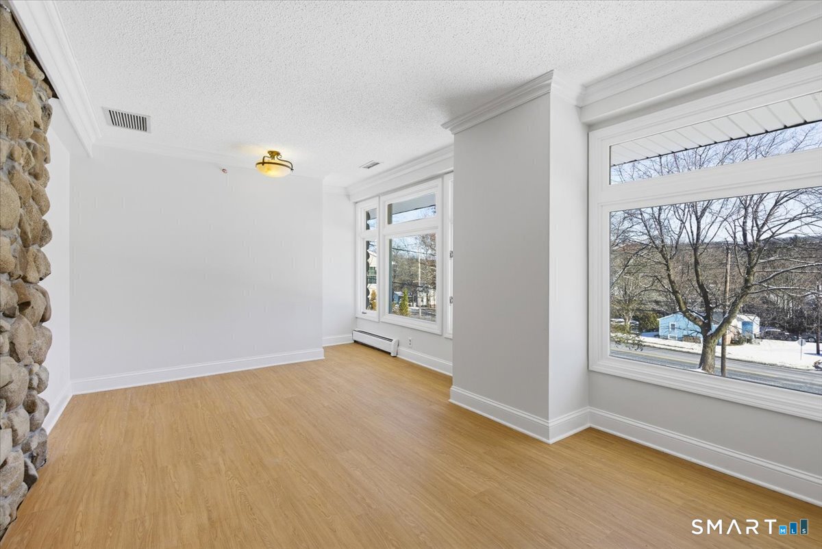 2750 Whitney Avenue photo 21