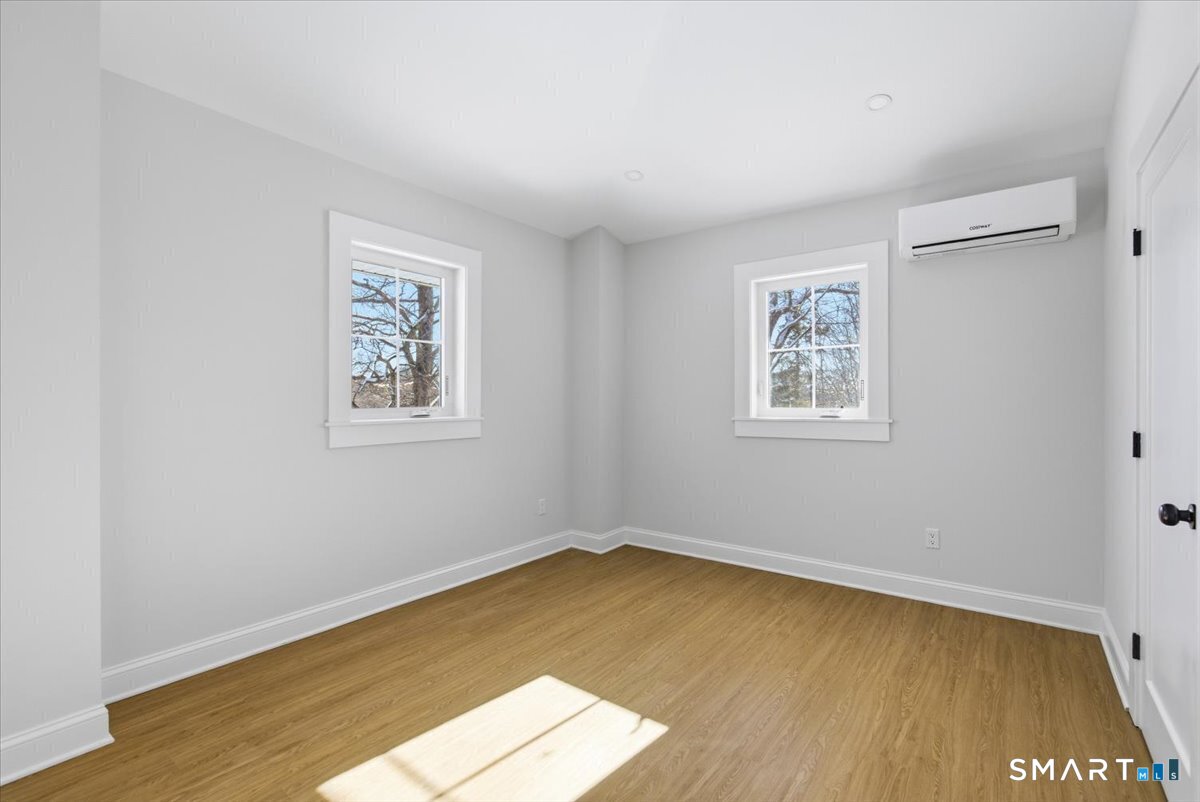 2750 Whitney Avenue photo 26