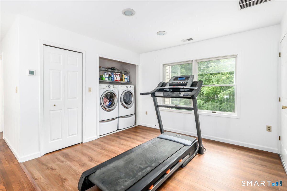 33 Greenknoll Drive photo 16