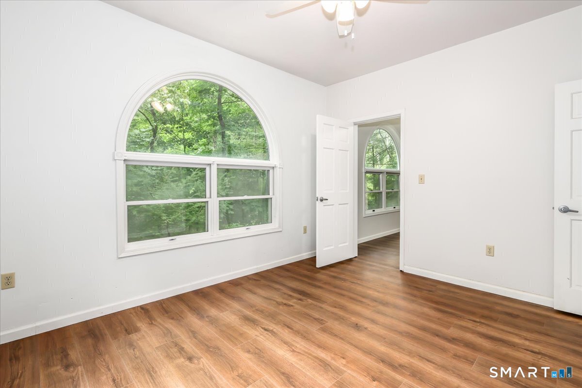 33 Greenknoll Drive photo 12