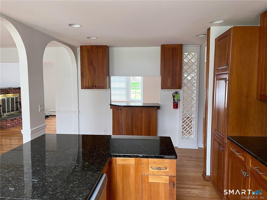 231 Rivergate Drive photo 3