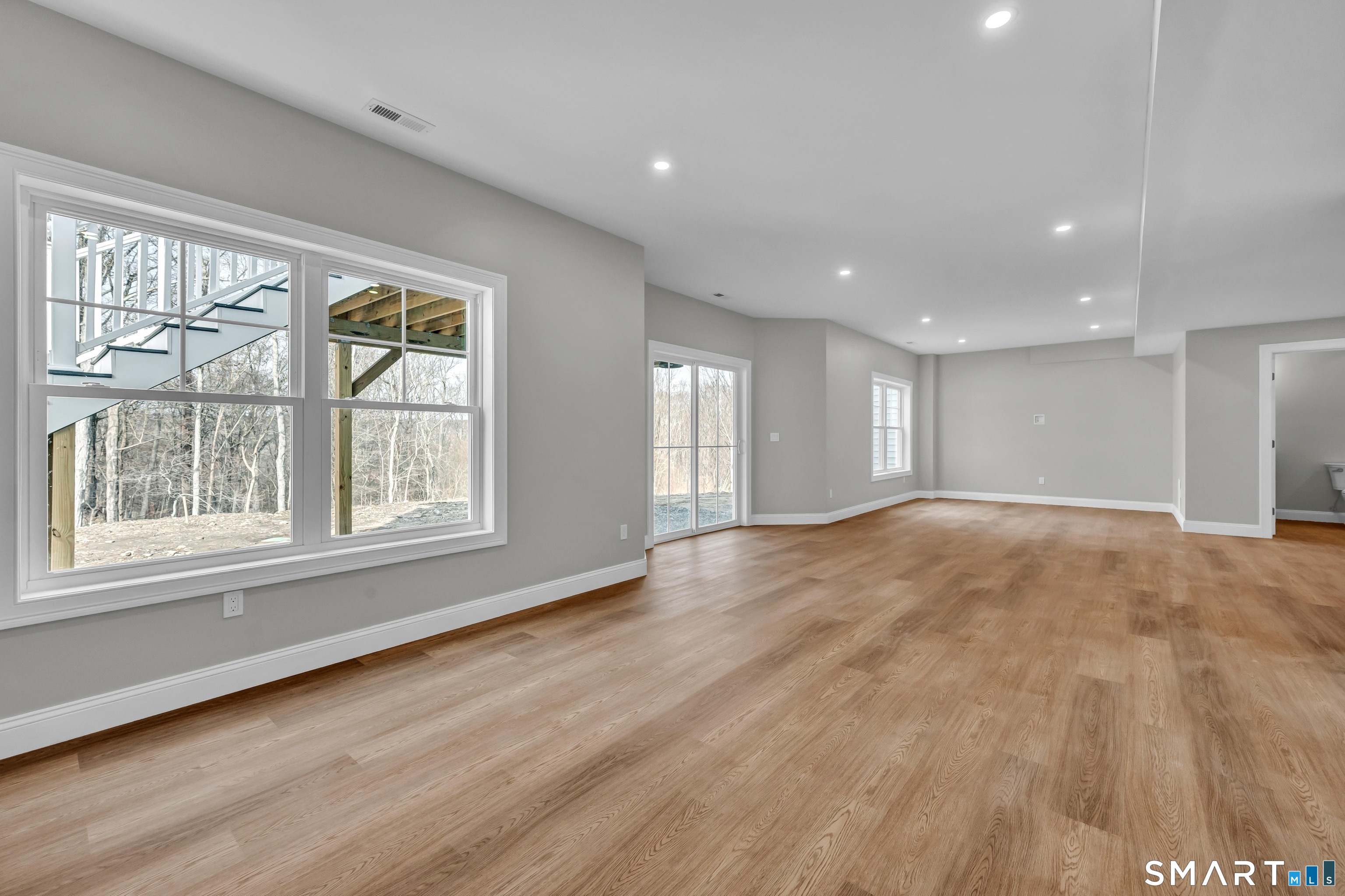 1427 Monroe Turnpike photo 30
