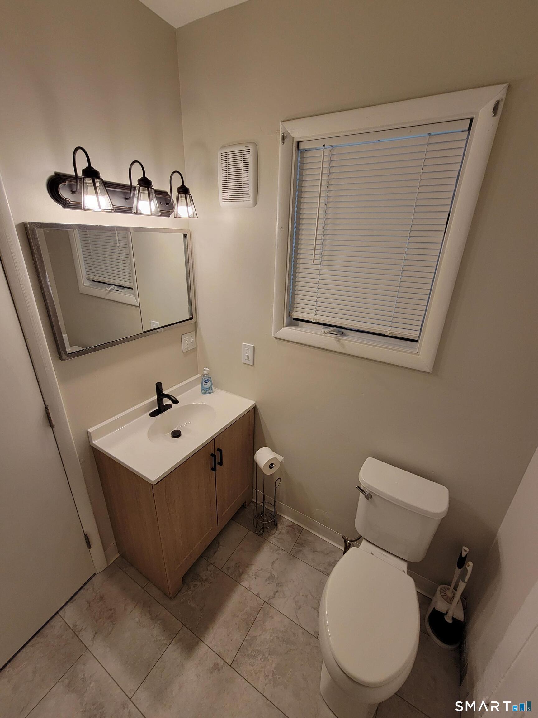 175 Franklin Street photo 7