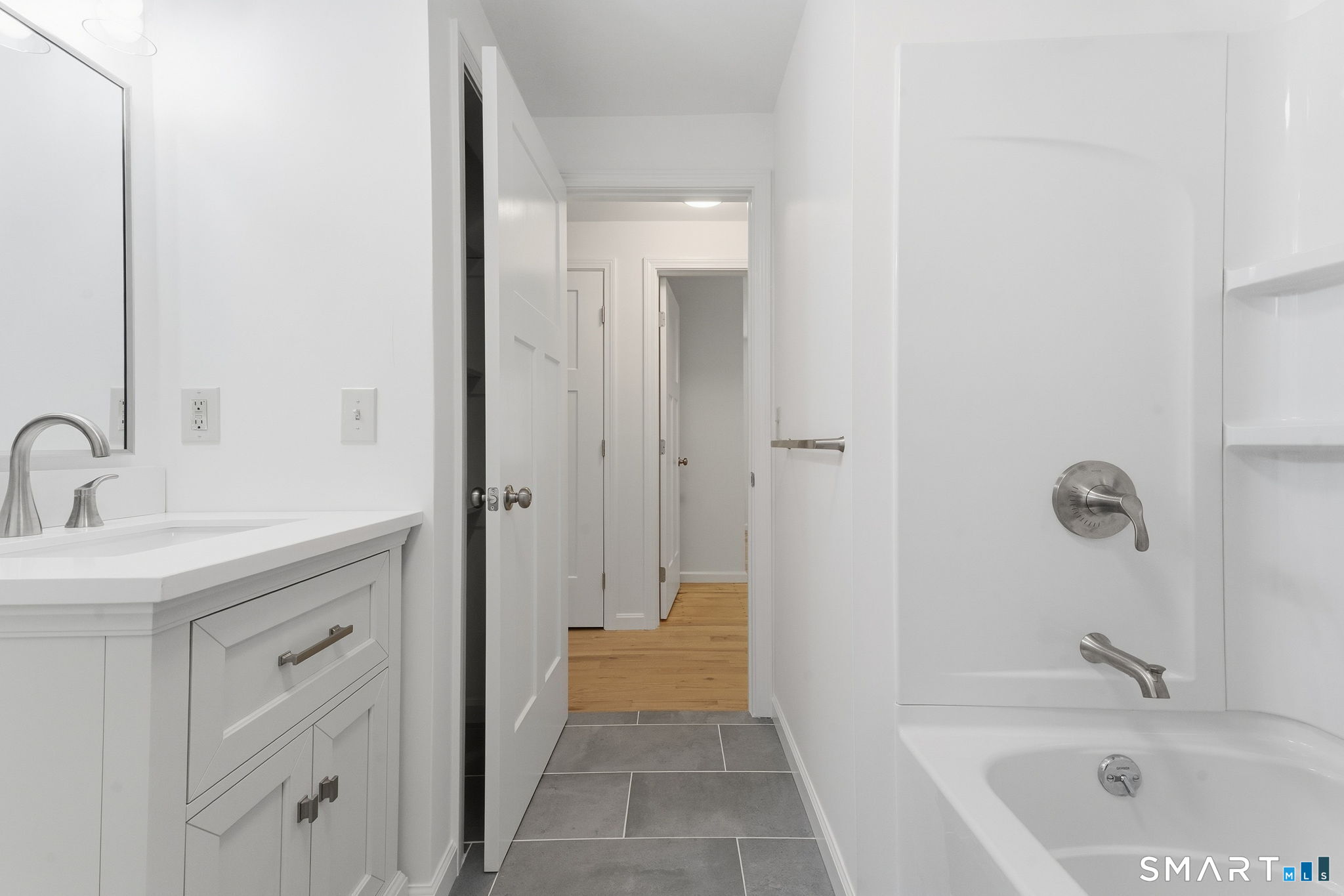 210 Springbrook Road photo 17