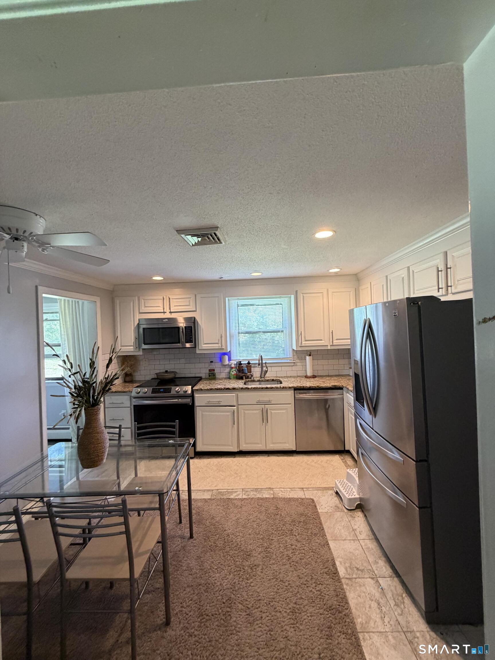 204 Willowcrest Drive photo 12