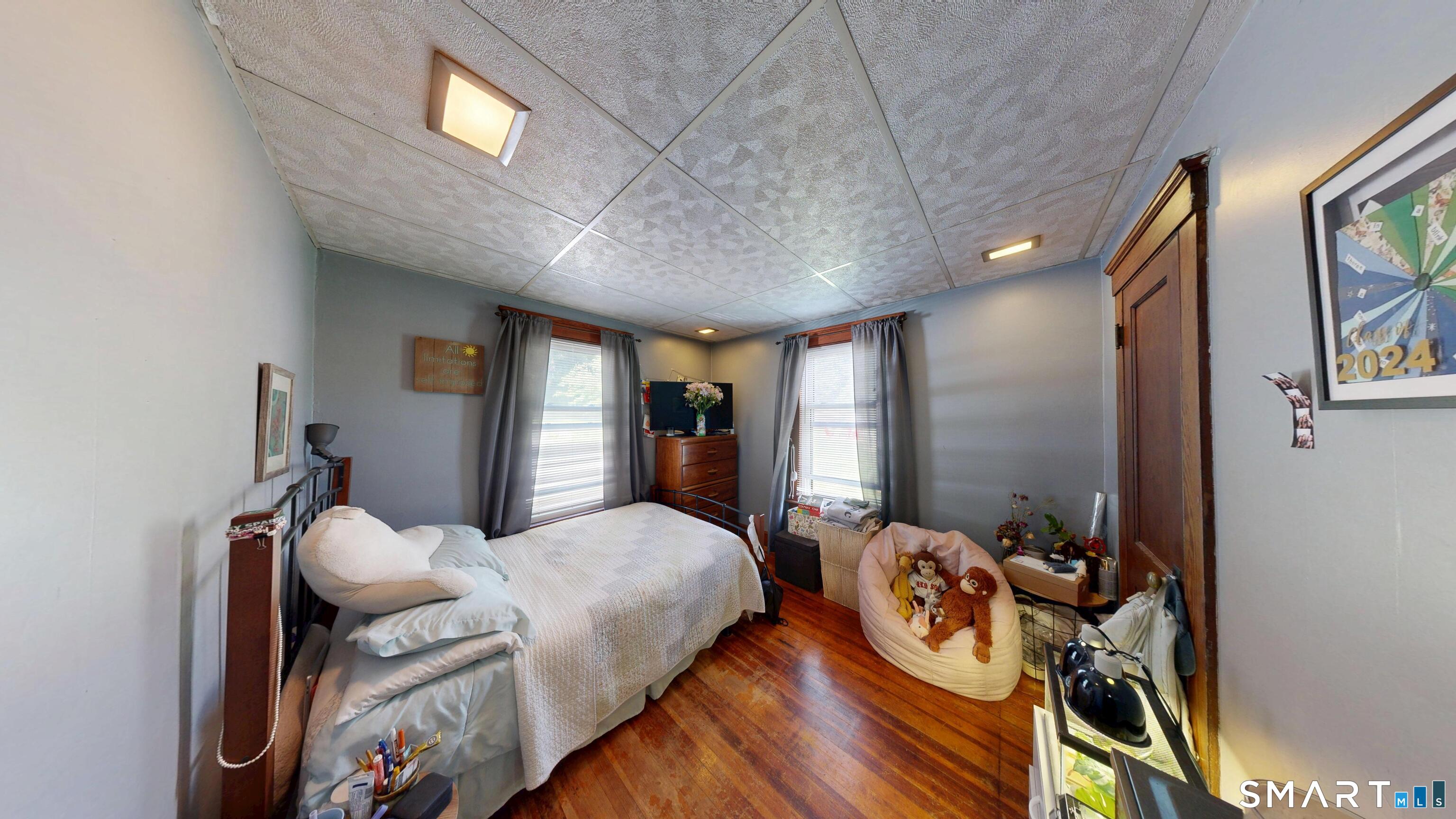 351 Parker Avenue South photo 14