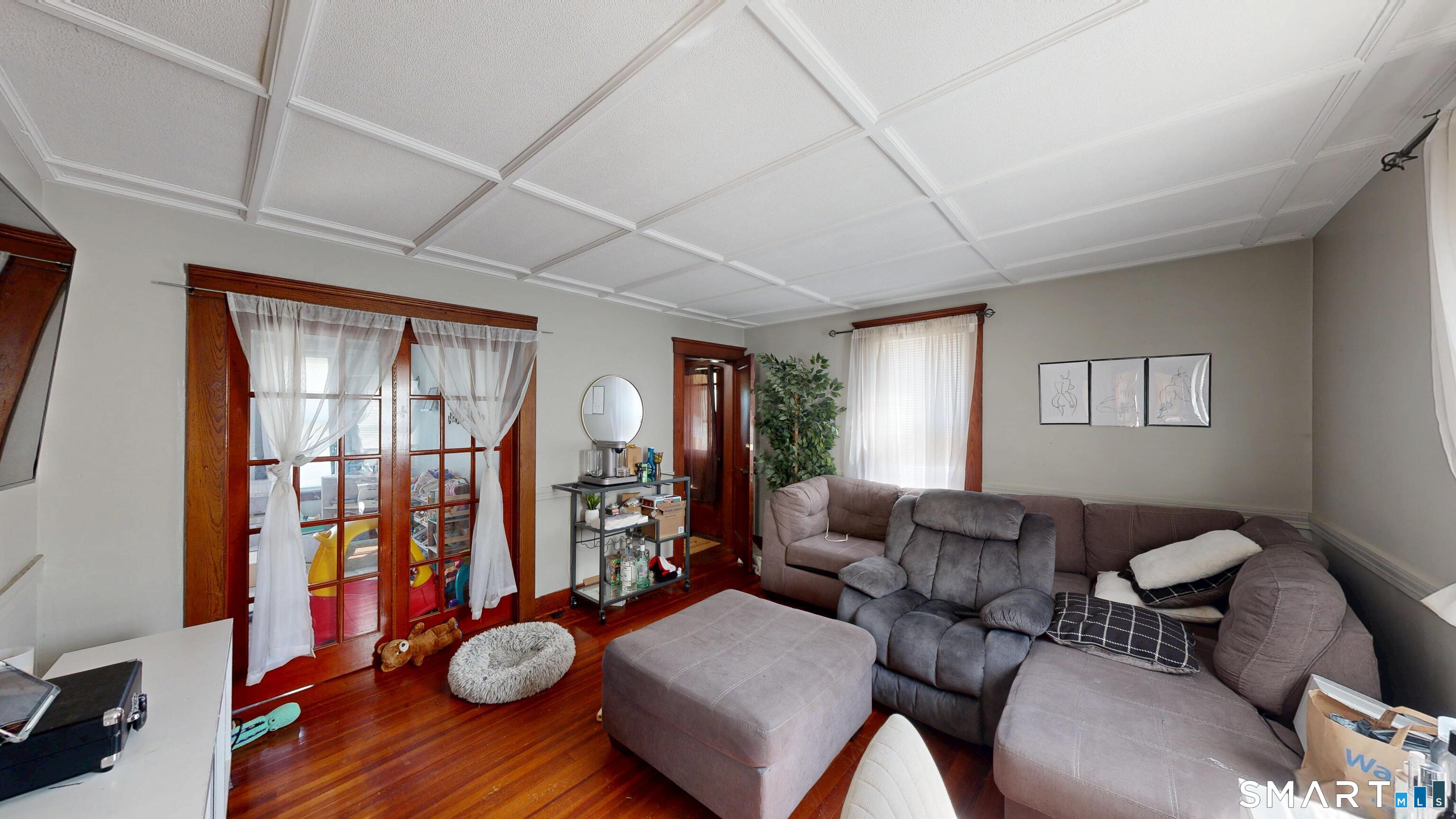 351 Parker Avenue South photo 18