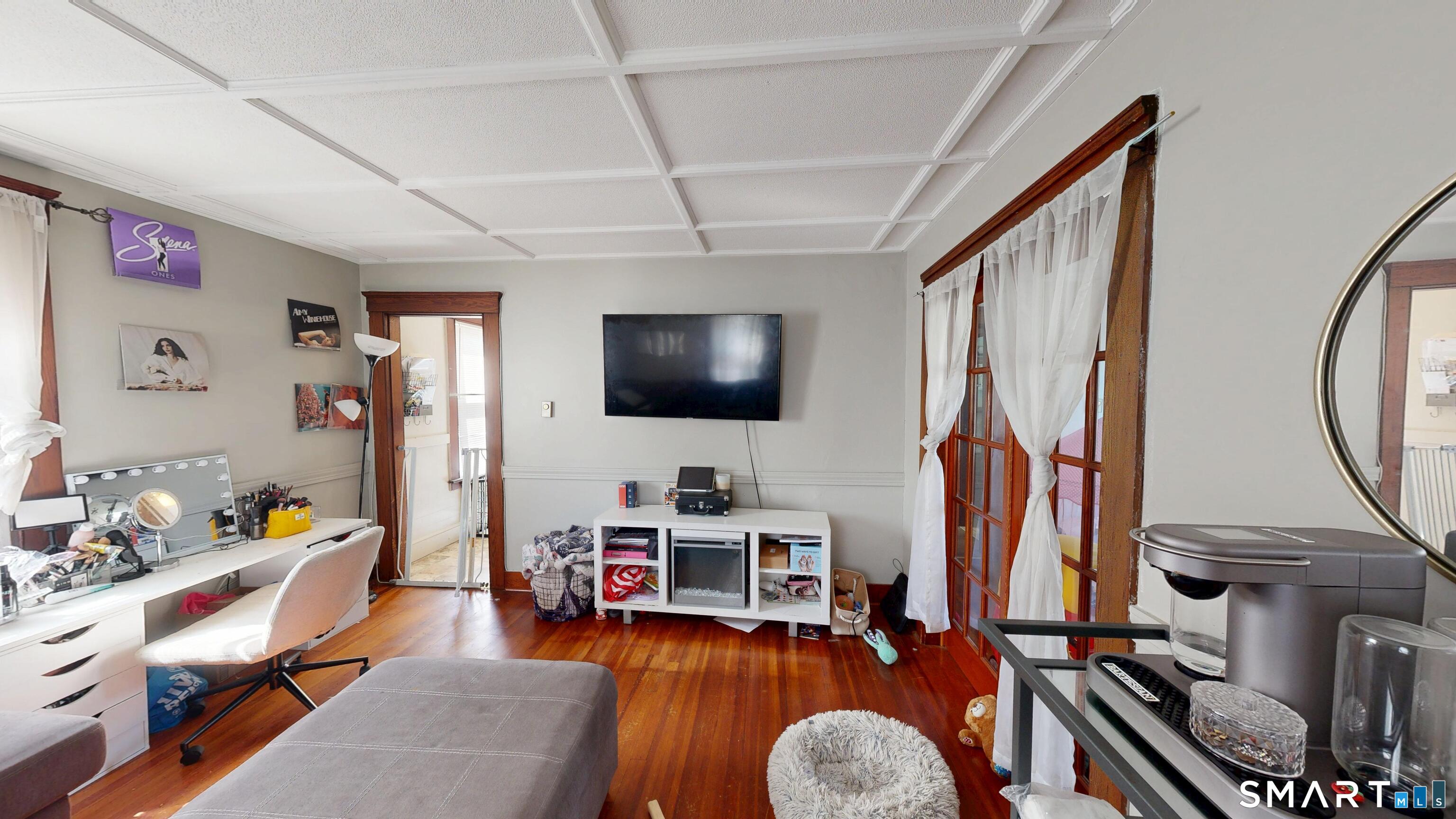 351 Parker Avenue South photo 19