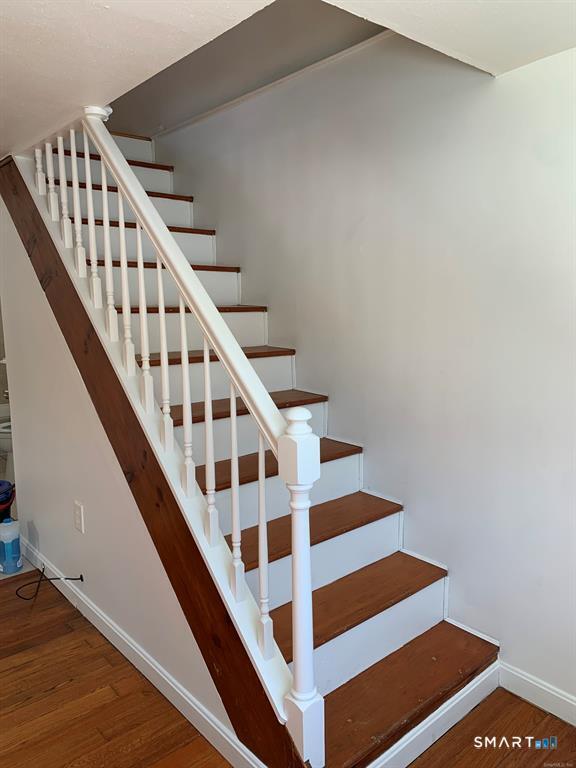 372 Hartford Road photo 10
