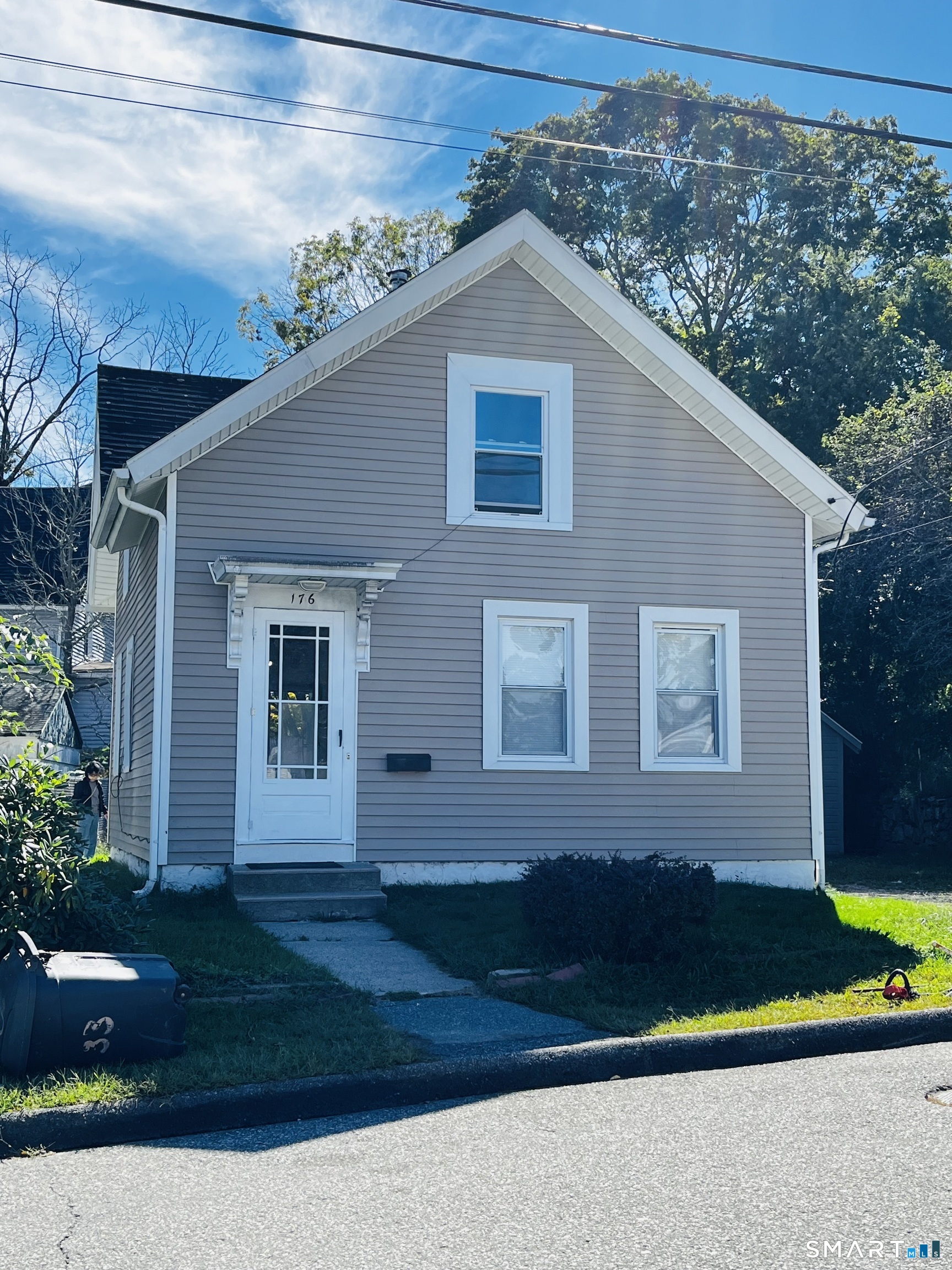 Photo 1 of Single family home for sale at 176 Mount Pleasant St, Norwich, CT 06360 | MLS# 24208814 | Listing updated on 2026-09-21