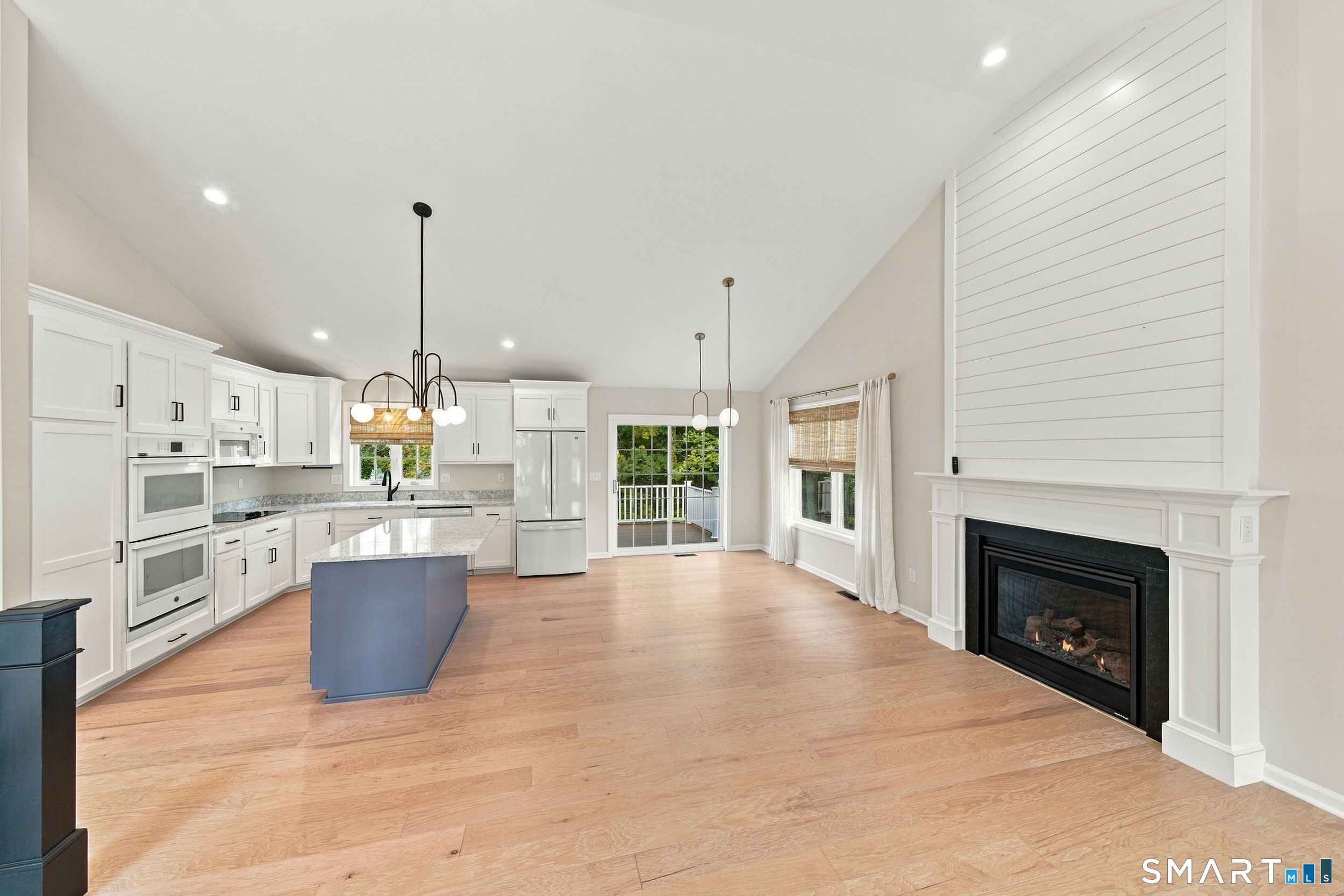 120 Circlewood Drive photo 4
