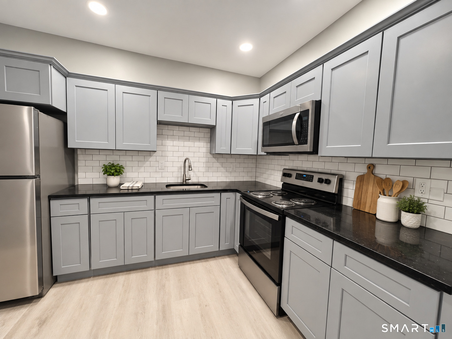 1597 Park Street Unit #4A