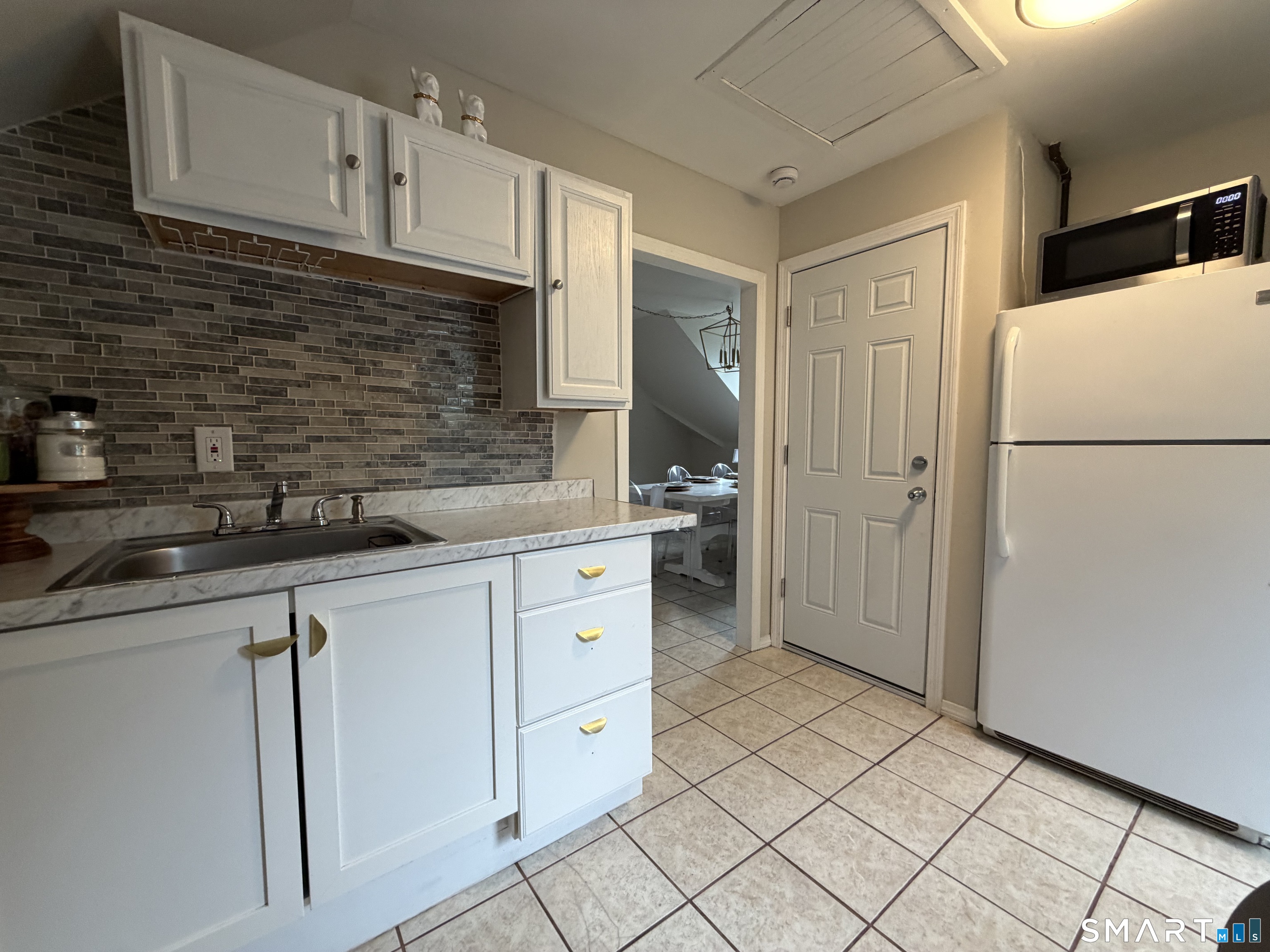 256 Center Street photo 21
