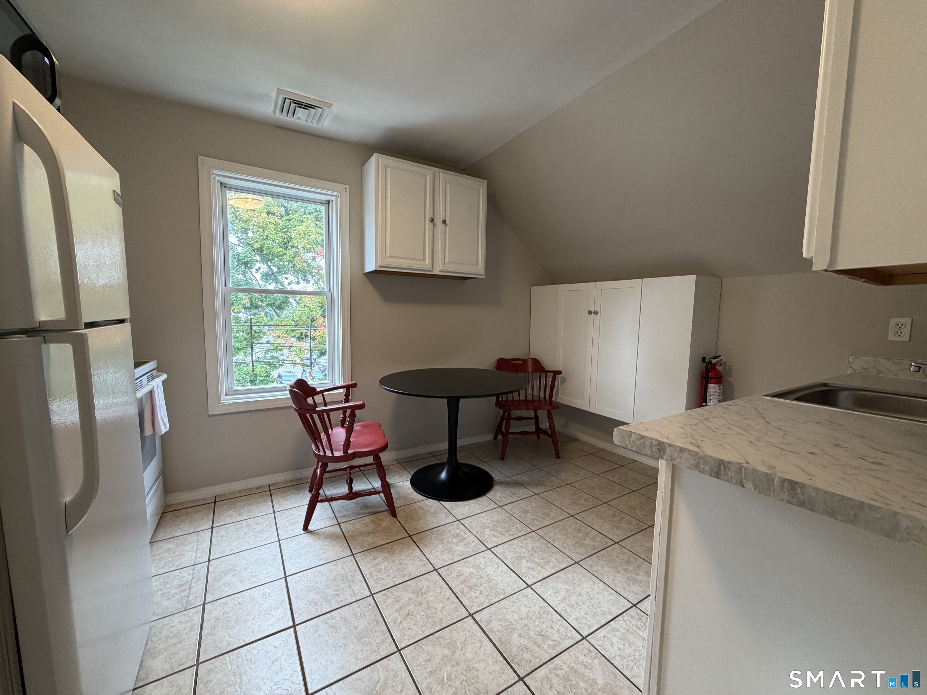 256 Center Street photo 22