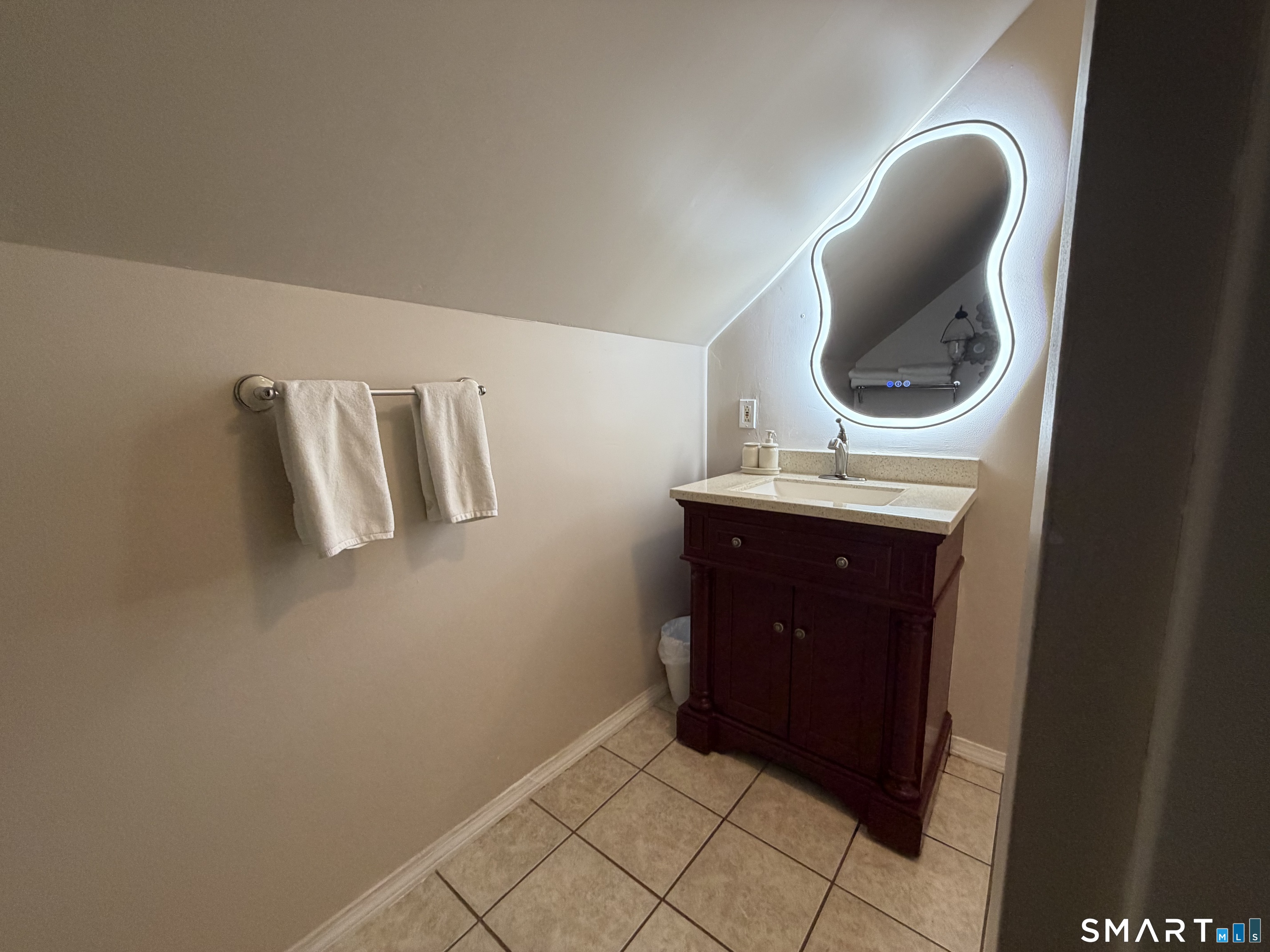 256 Center Street photo 28