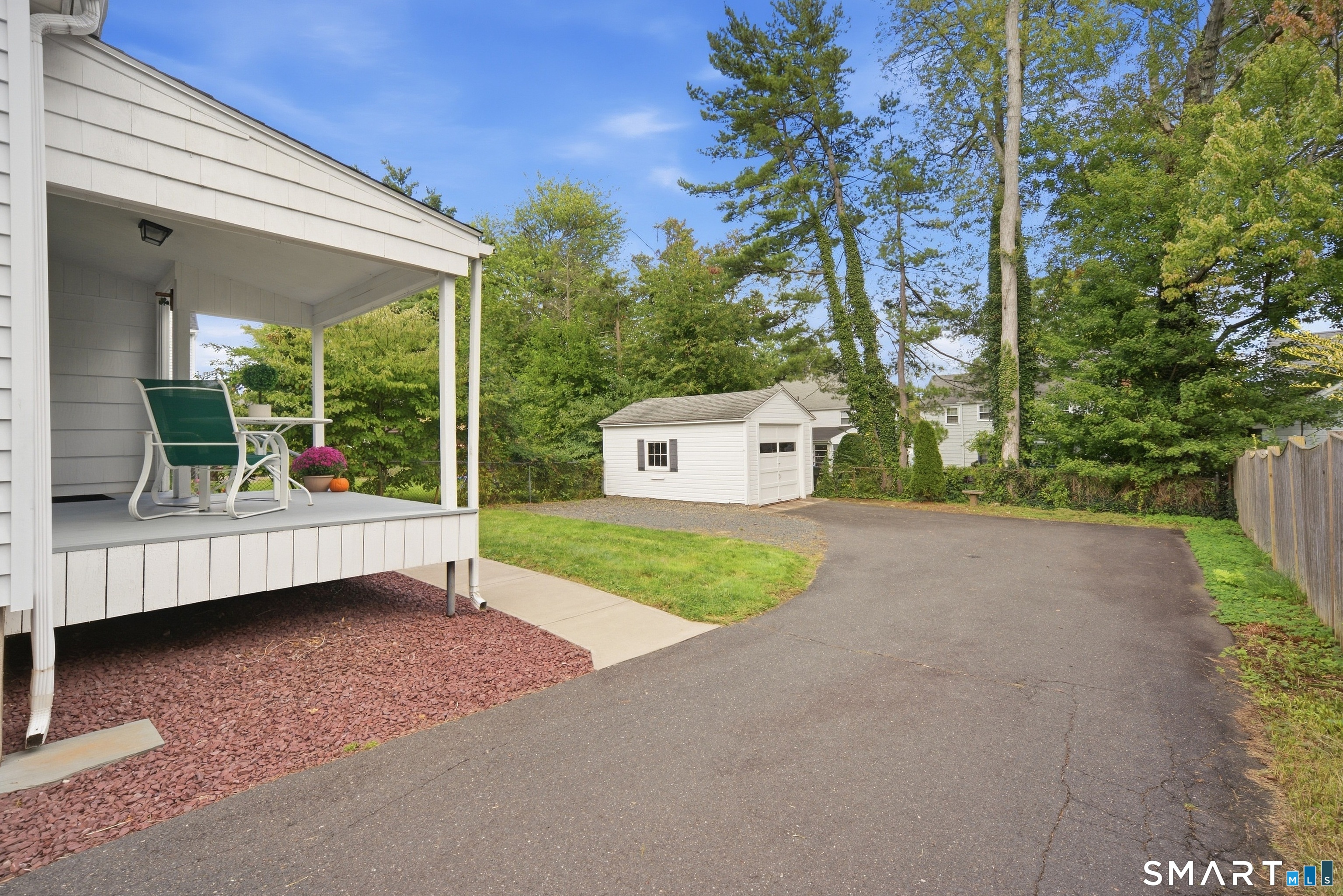 110 Clifton Avenue photo 32