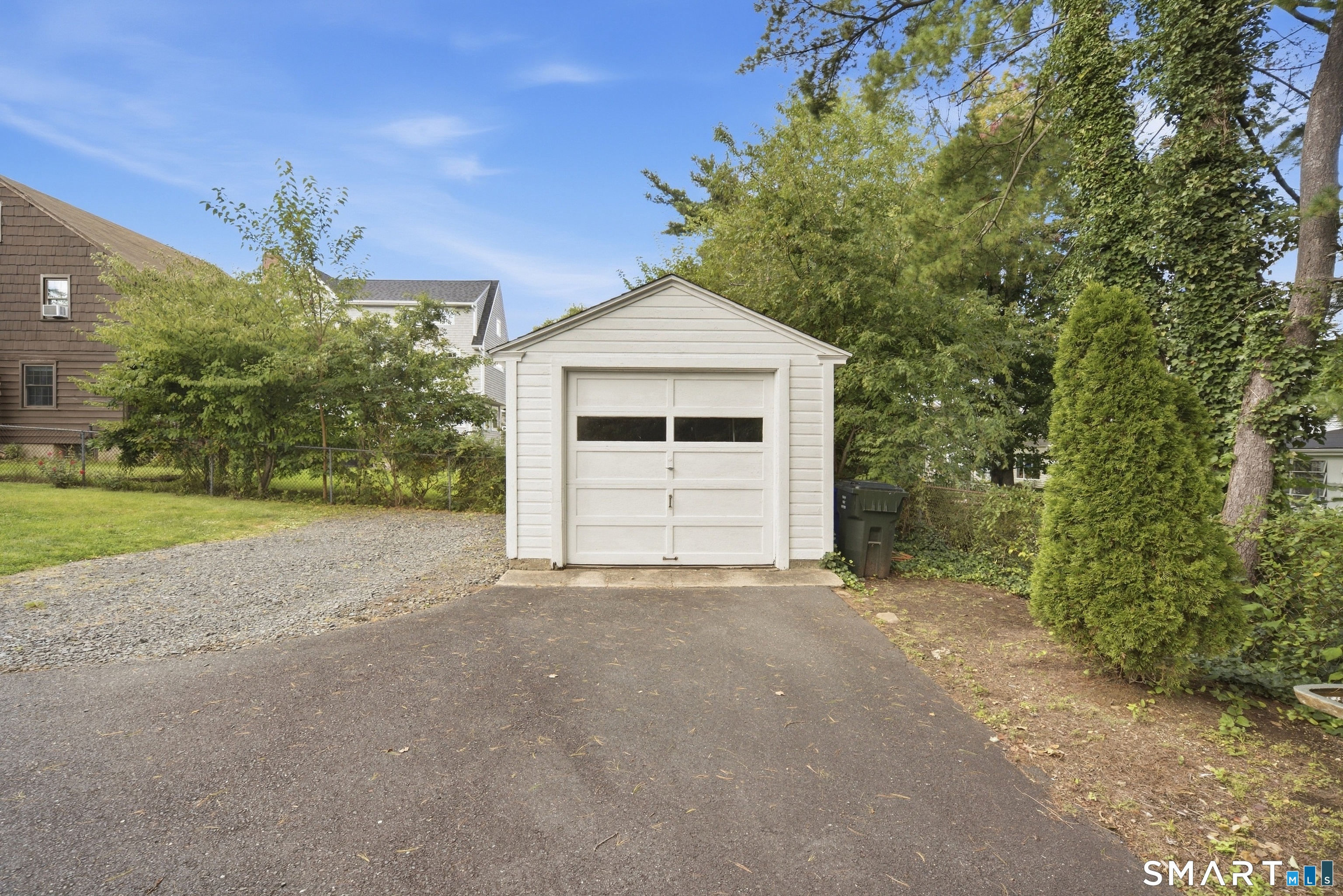 110 Clifton Avenue photo 39