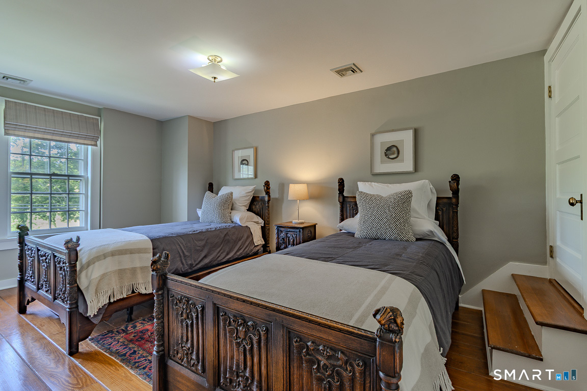 428 Simsbury Road photo 27